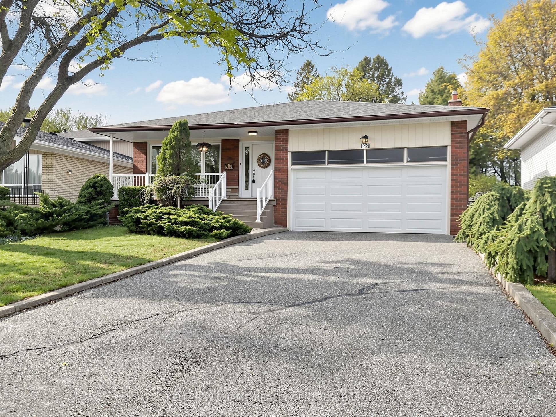22 Coral Harbour Crescent photo 1