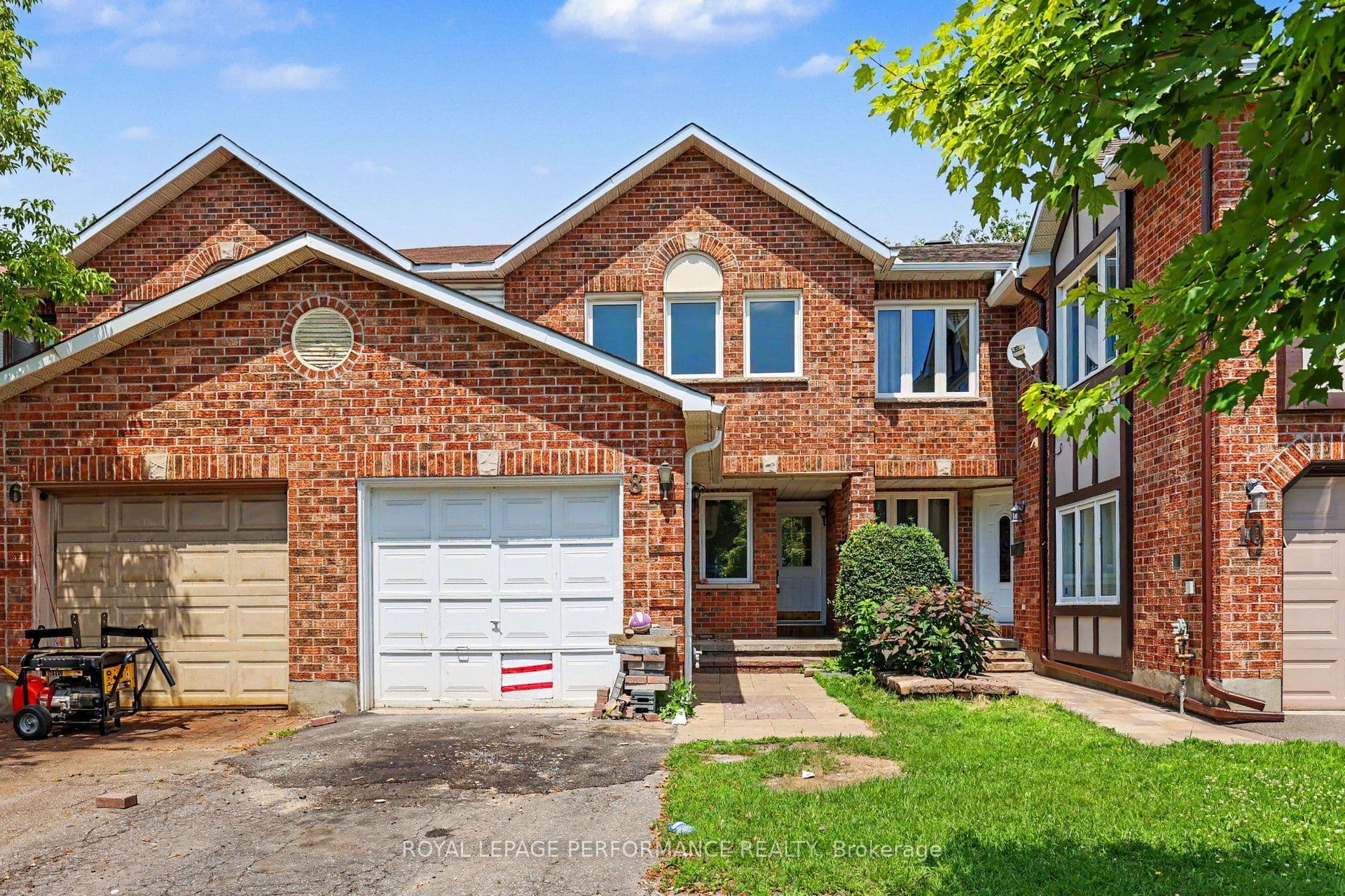 8 Southport Drive photo 1