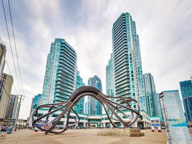 Unit 2904 10 Yonge Street photo 1