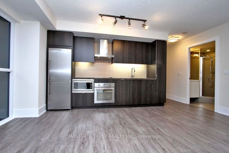 Unit 1004 300 Front Street photo 1