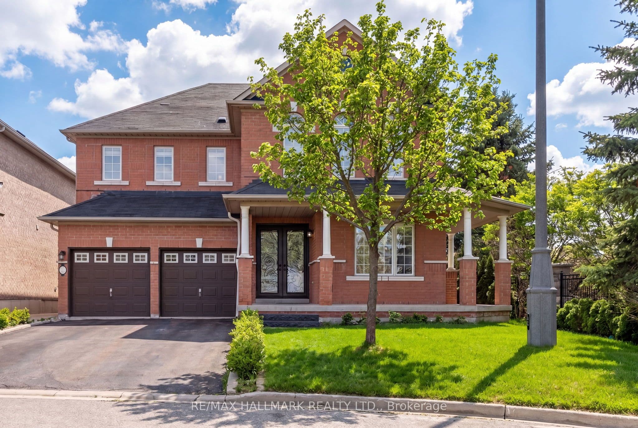 57 Saint Nicholas Crescent photo 1