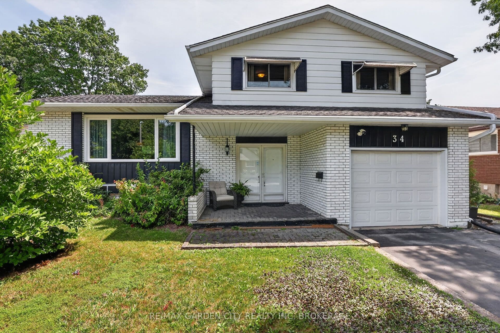 34 Donna Marie Drive photo 1