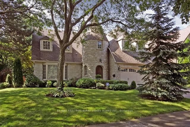 15 Sonata Crescent photo 1