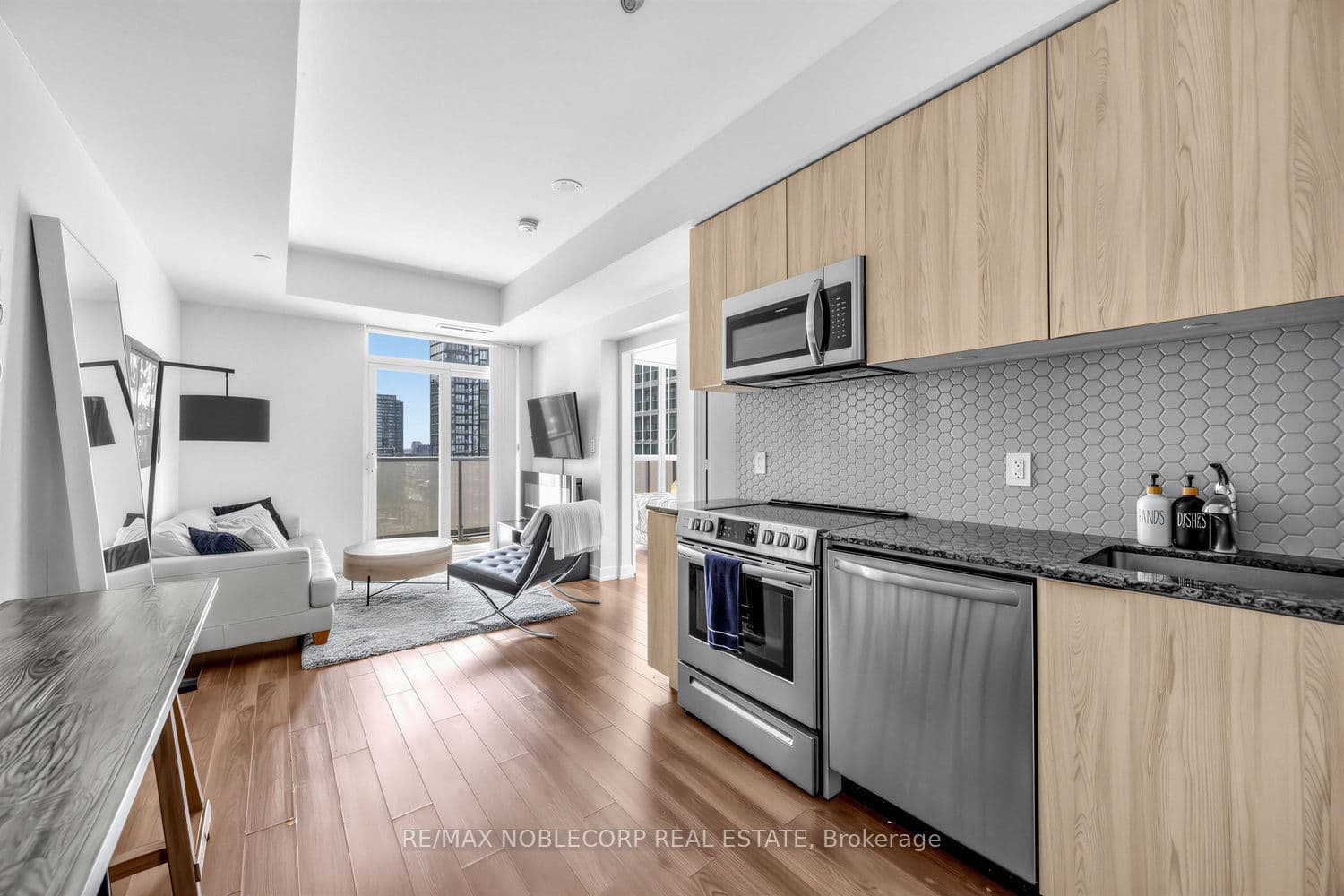 Unit 1705 30 Ordnance Street photo 1