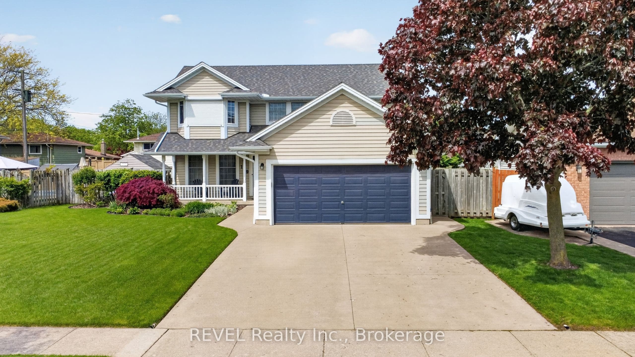 149 Green Pointe Drive photo 1