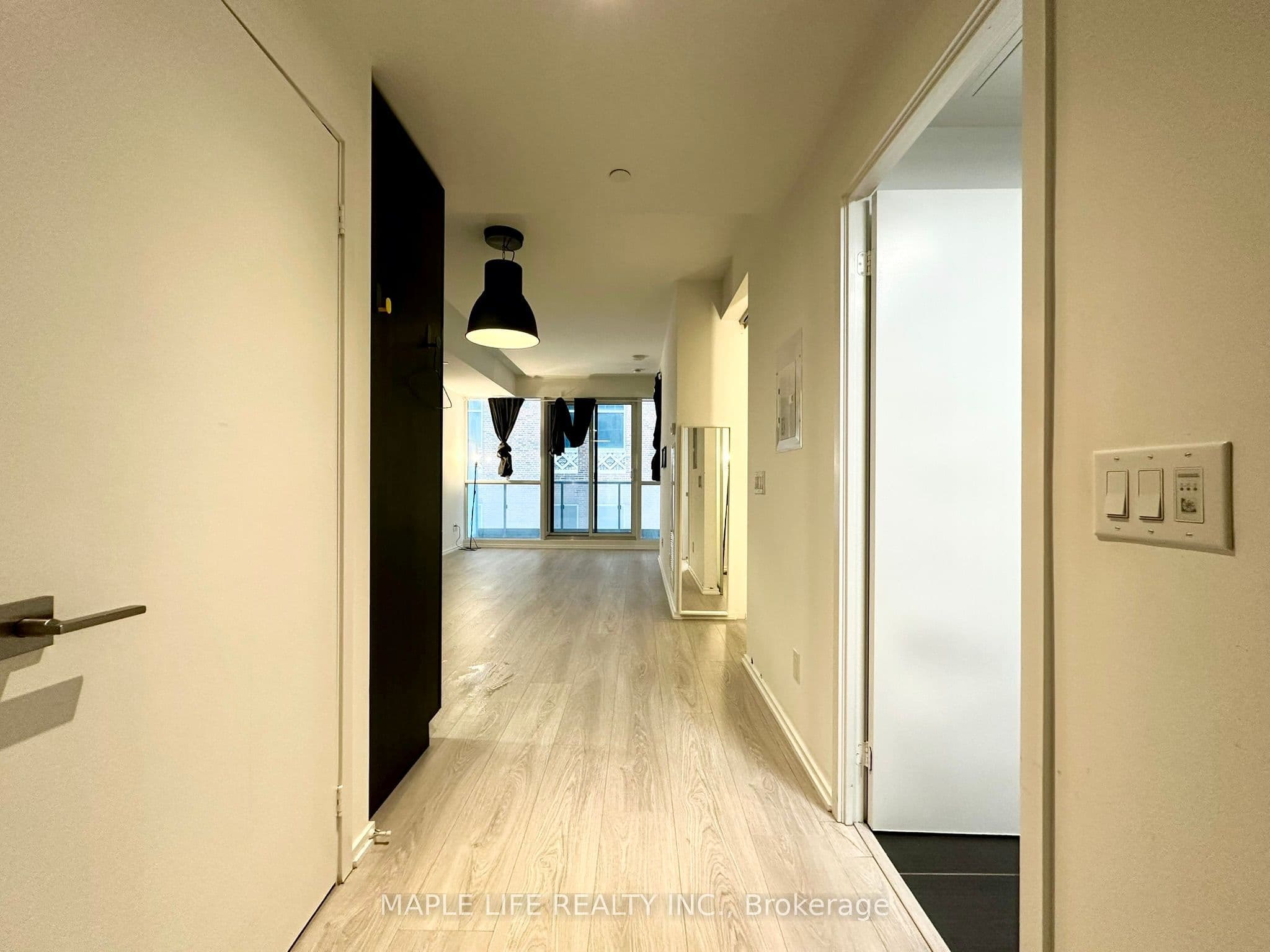 Unit 1707 70 Temperance Street photo 1