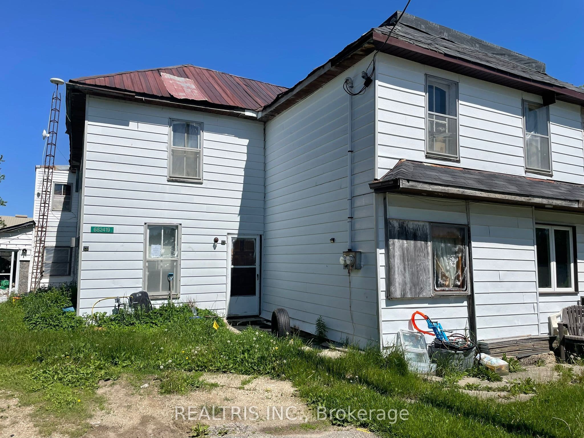 682419 260 Side Road photo 1