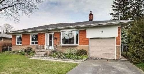 28 Shirley Crescent photo 1