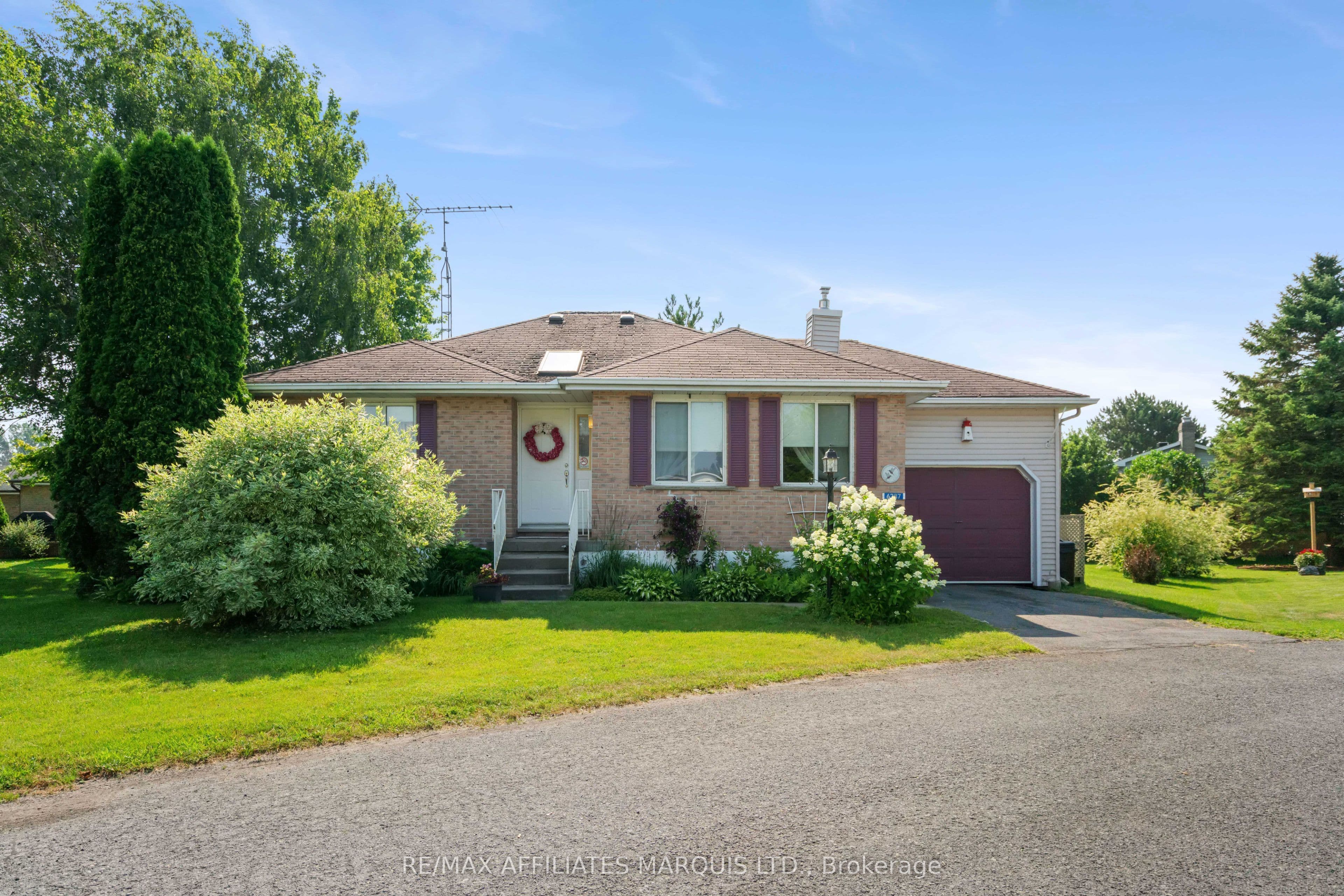 6287 Graham Court photo 1