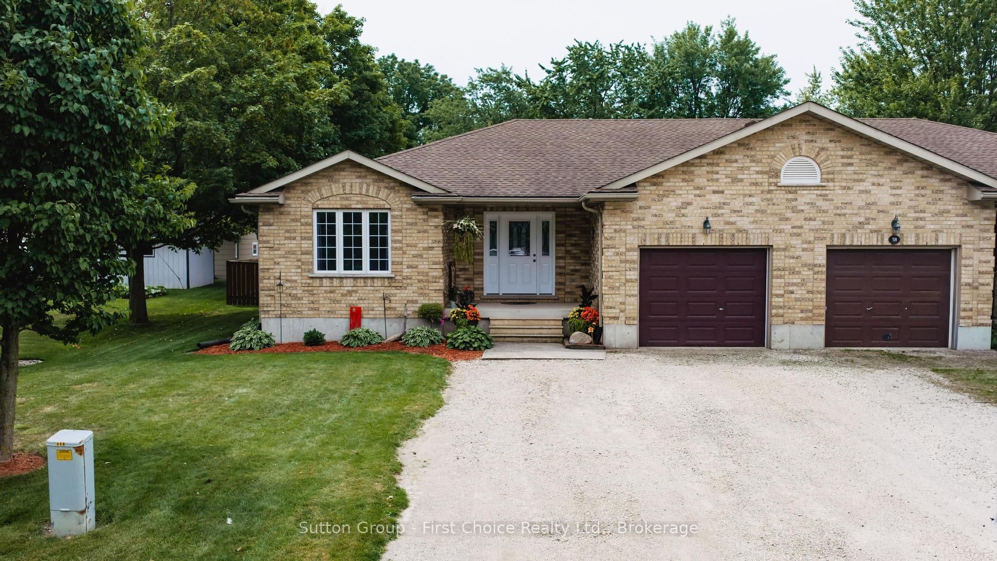56 Huron Road photo 1