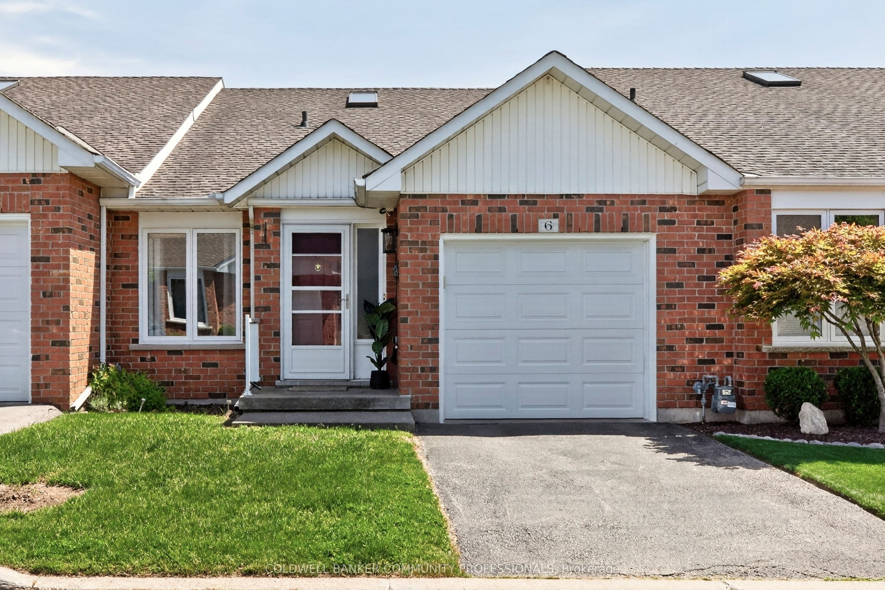 Unit 6 25 Kitty Murray Lane photo 1
