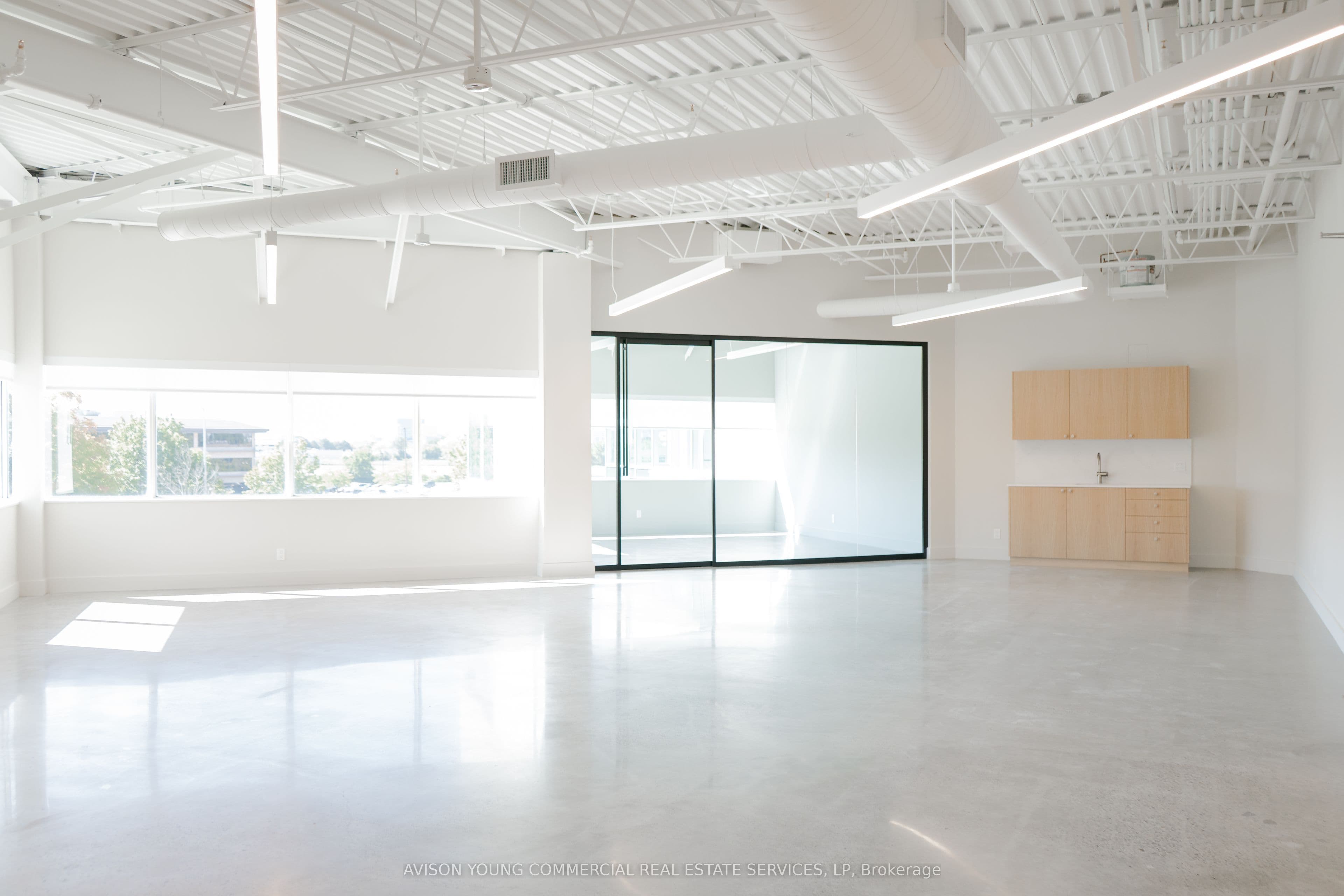 Unit 206 145 Renfrew Drive photo 1
