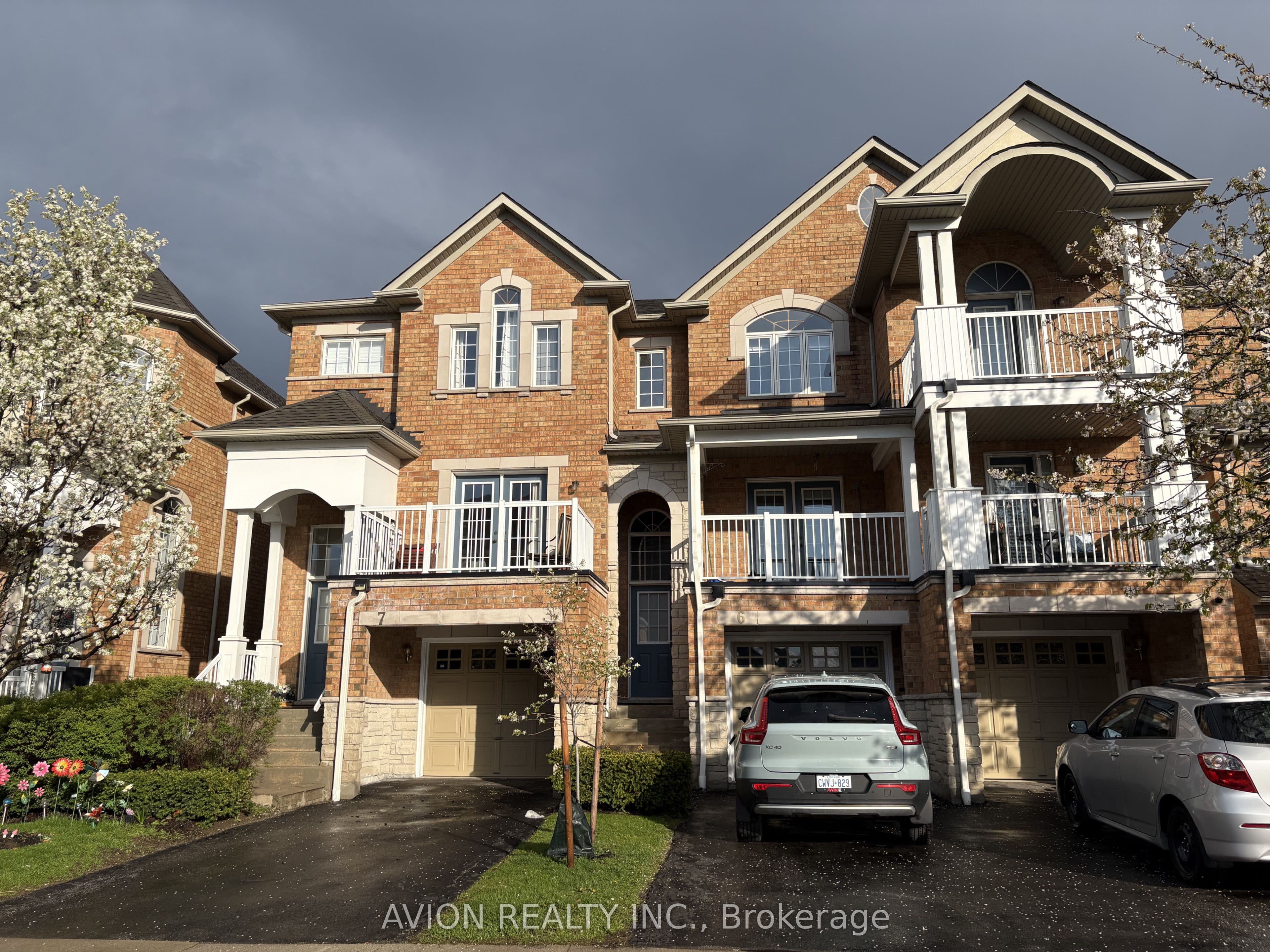 Unit 6 601 Shoreline Drive photo 1