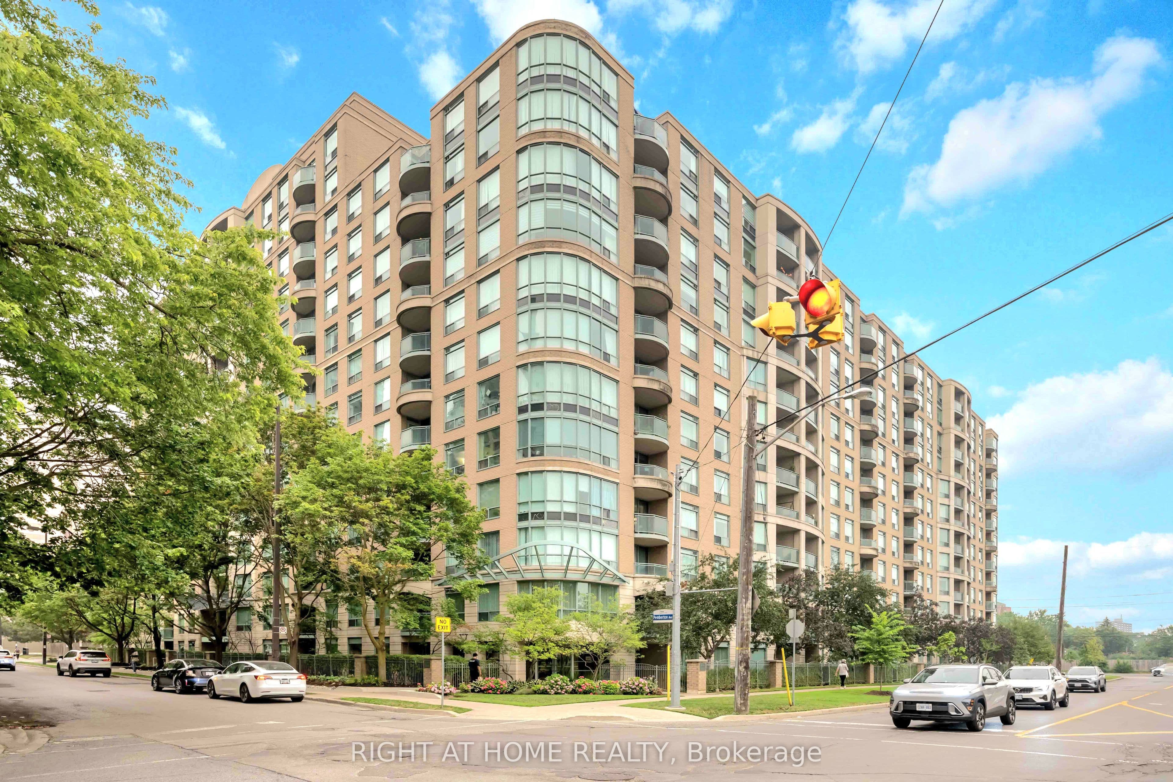 Unit 408 8 Pemberton Avenue photo 1