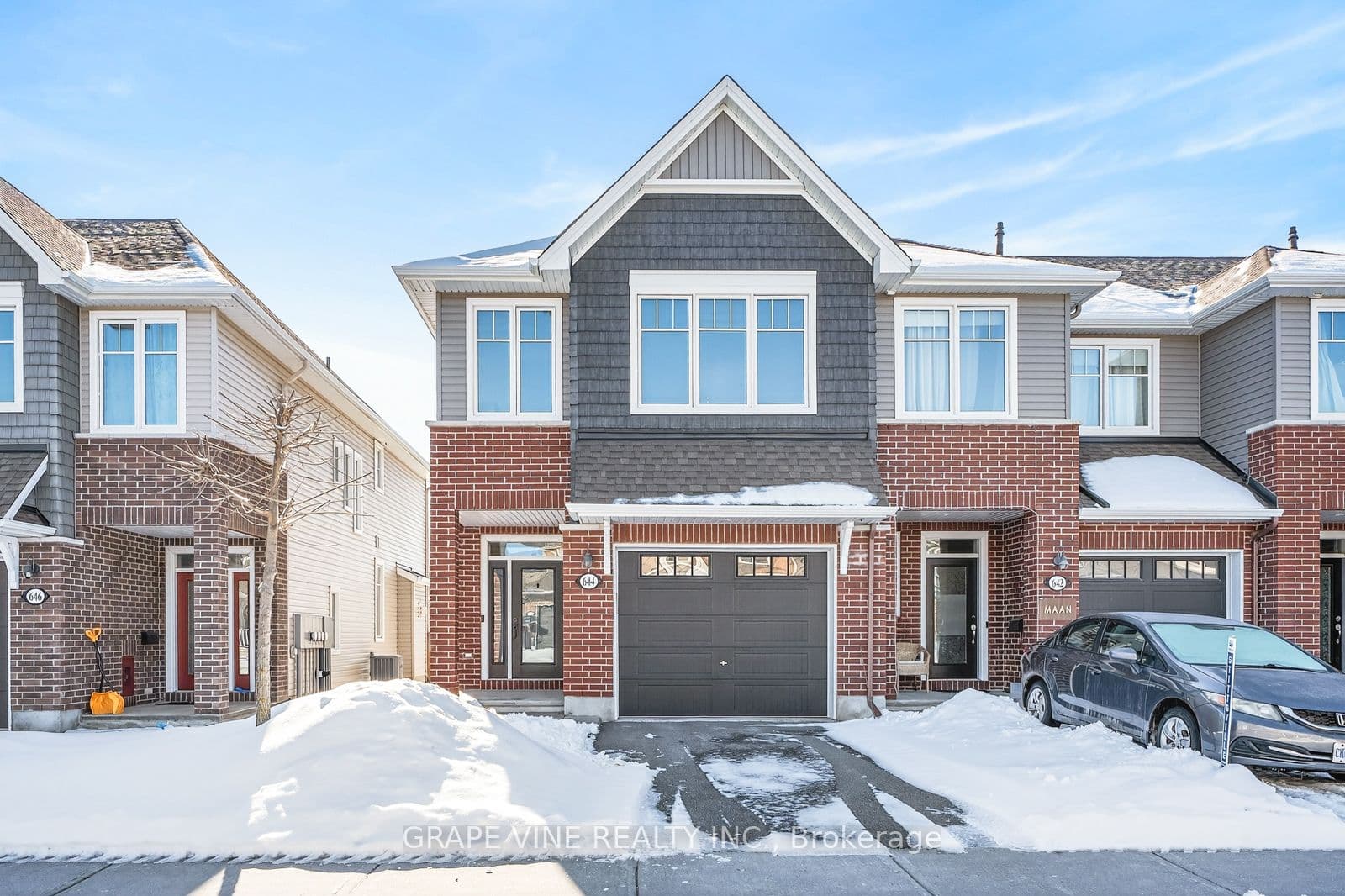 644 Vivera Place photo 1