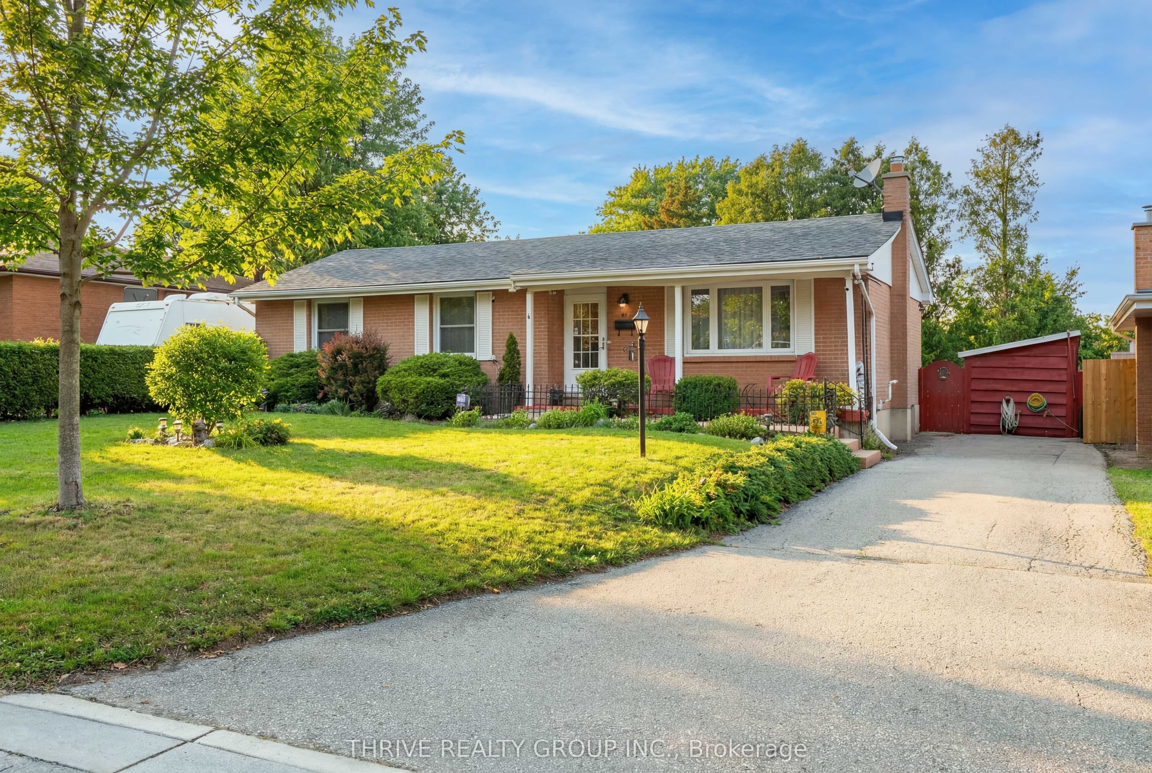 6 Southwood Crescent photo 1