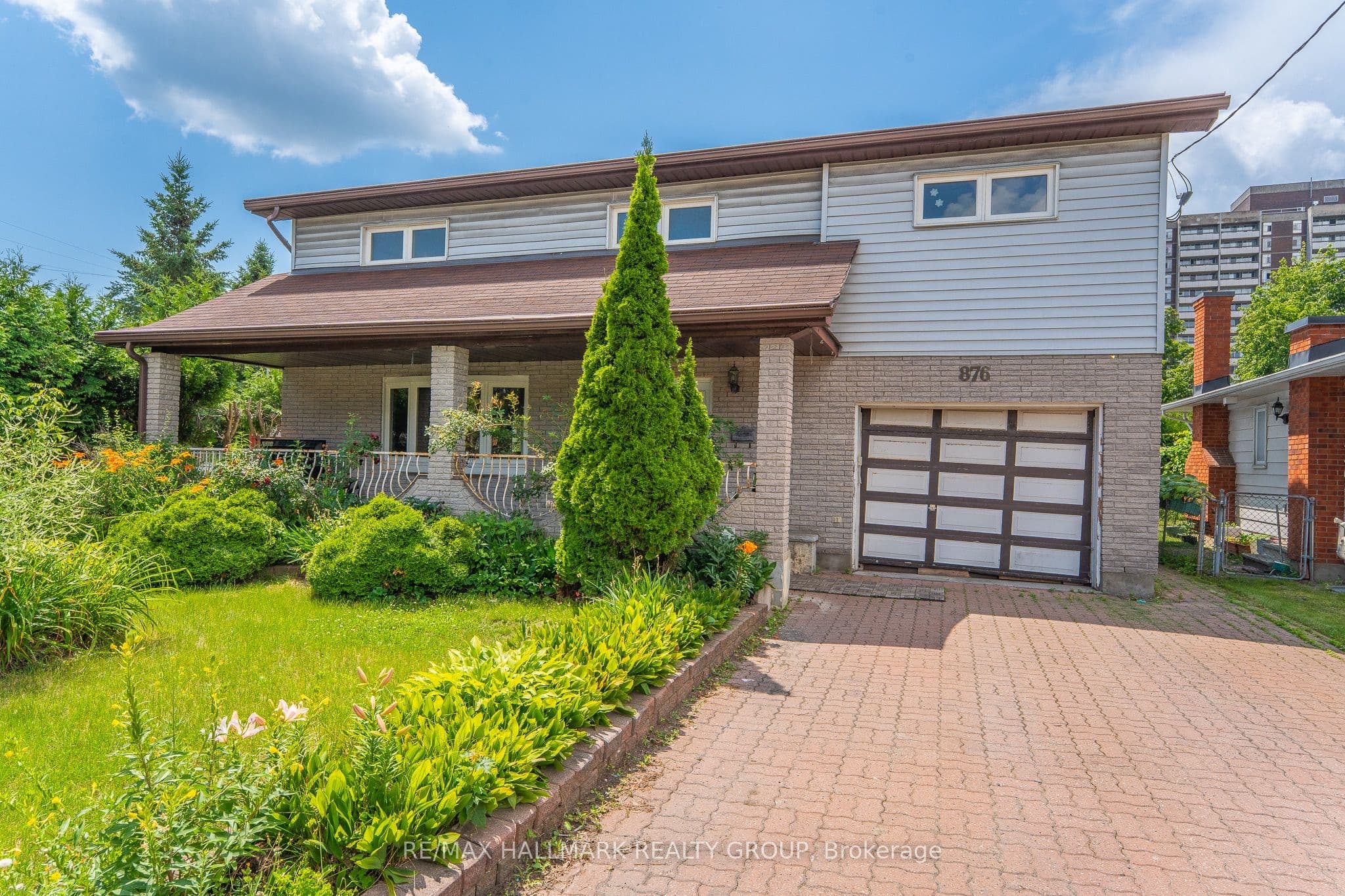 876 Pinecrest Road photo 1