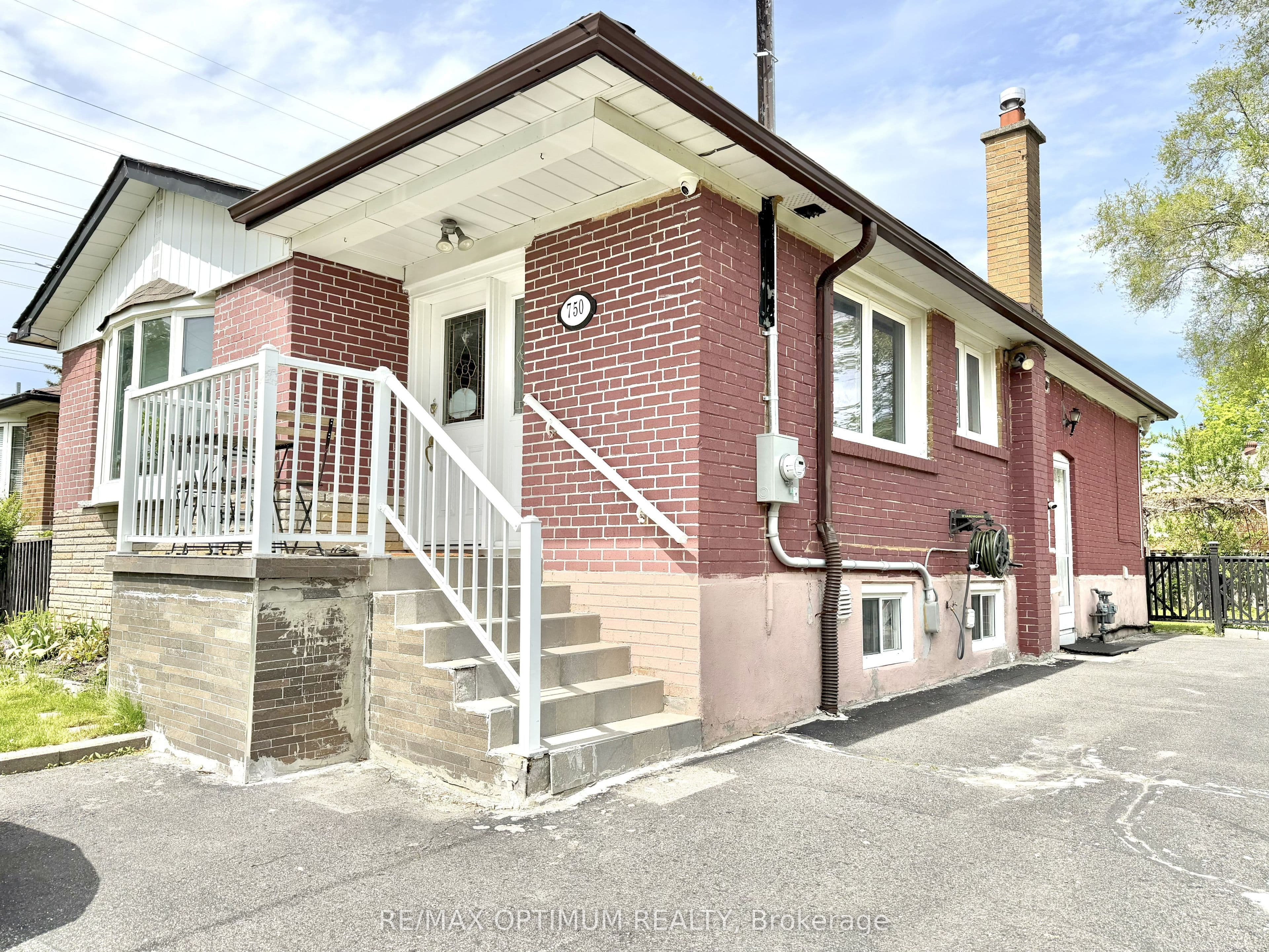 Unit Bsmt 750 Brimorton Drive photo 1