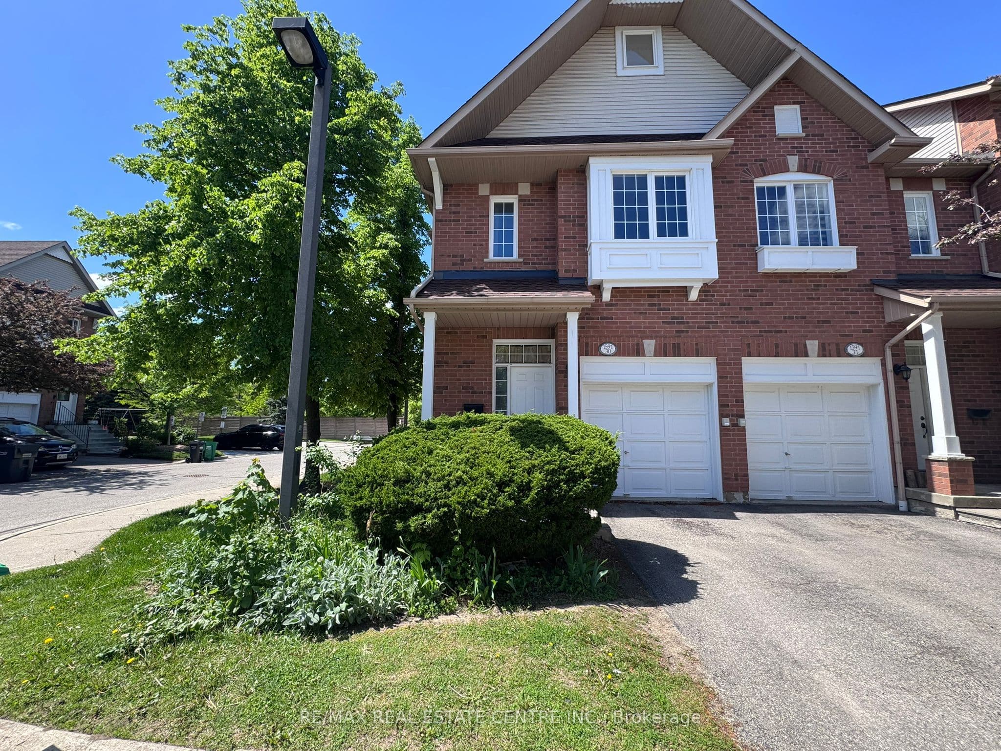 Unit 30 1591 South Parade Court photo 1