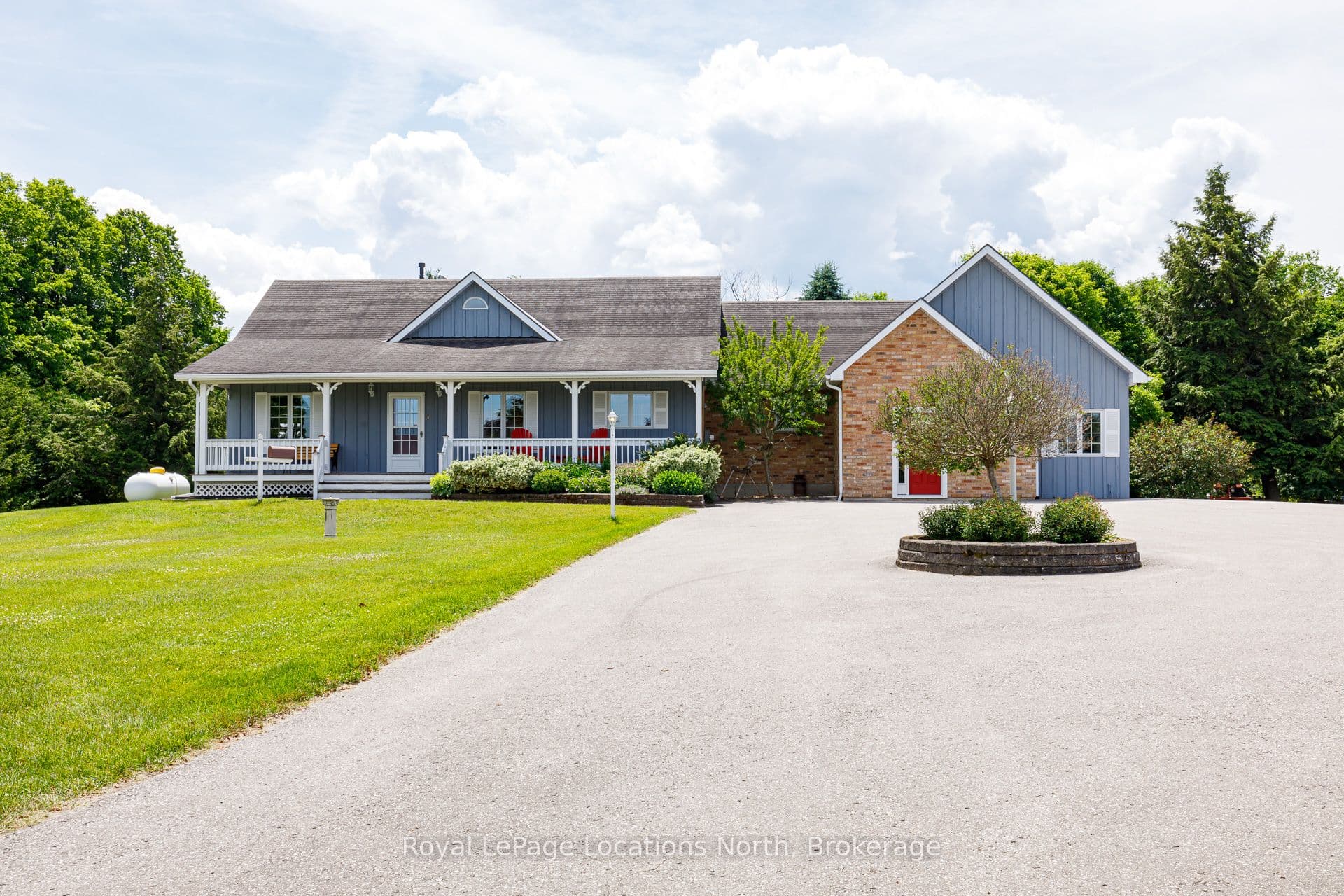 828530 Mulmur-Nottawasaga Townline photo 1