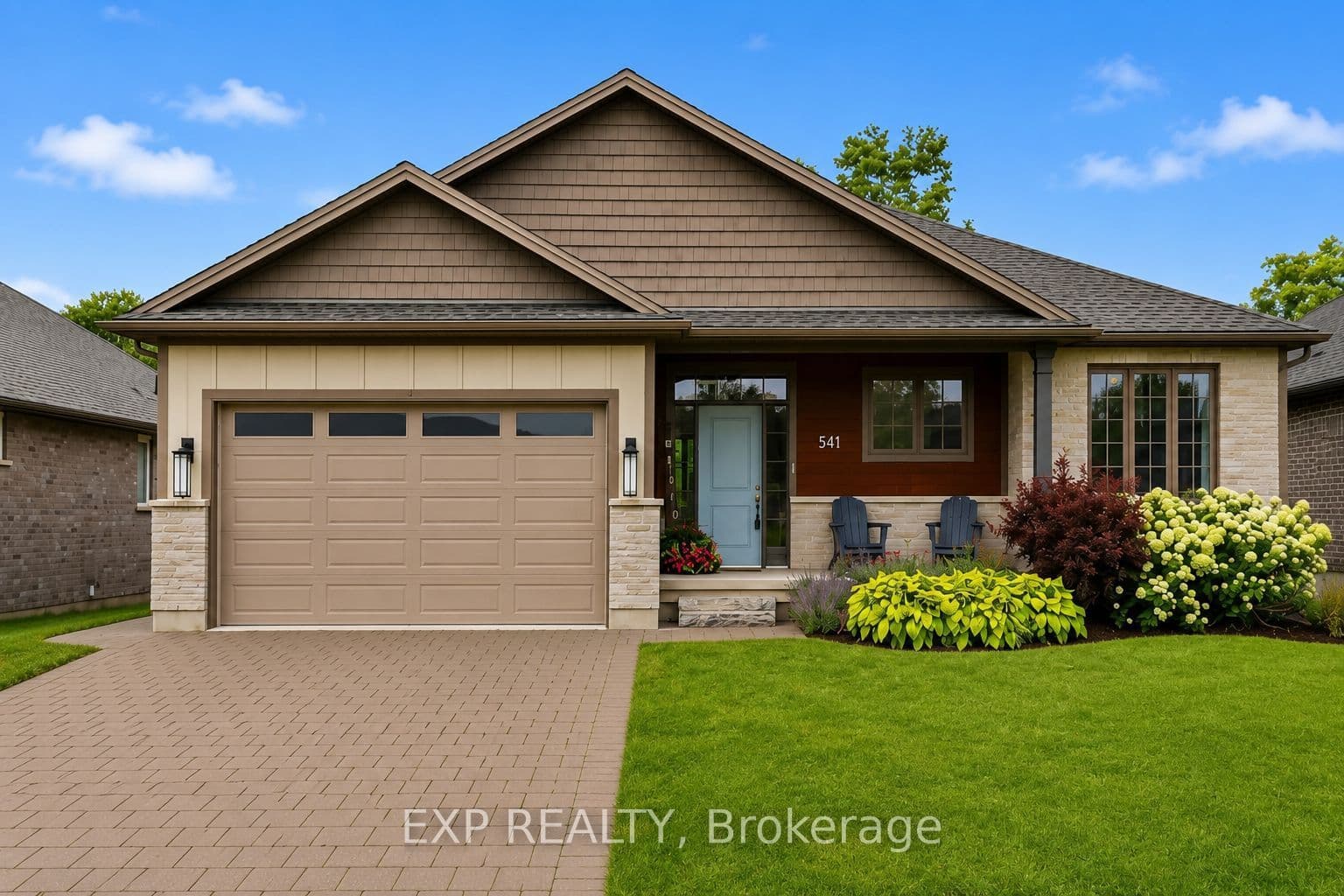 541 Bennett Crescent photo 1