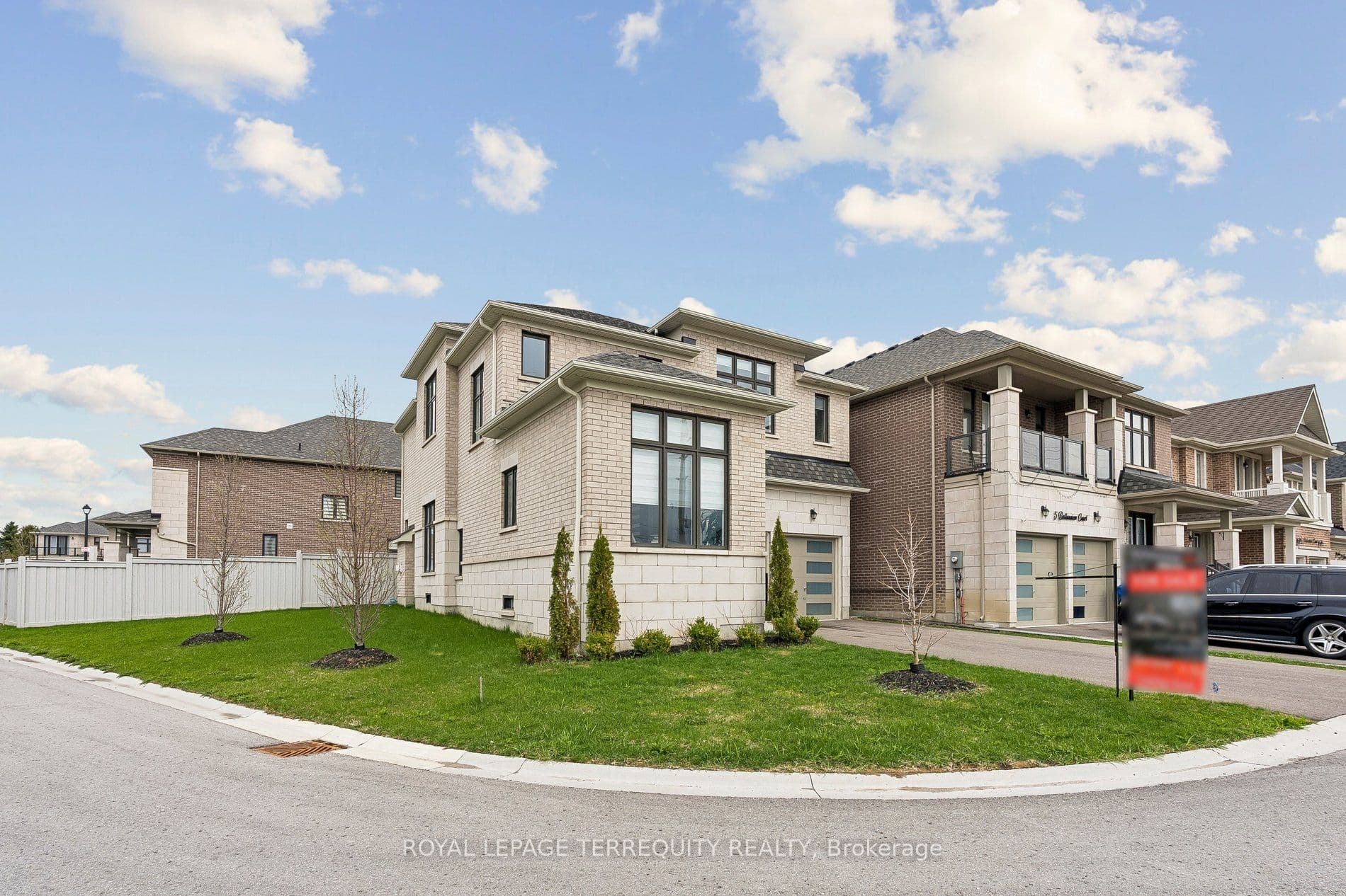 7 Ballanview Court photo 1