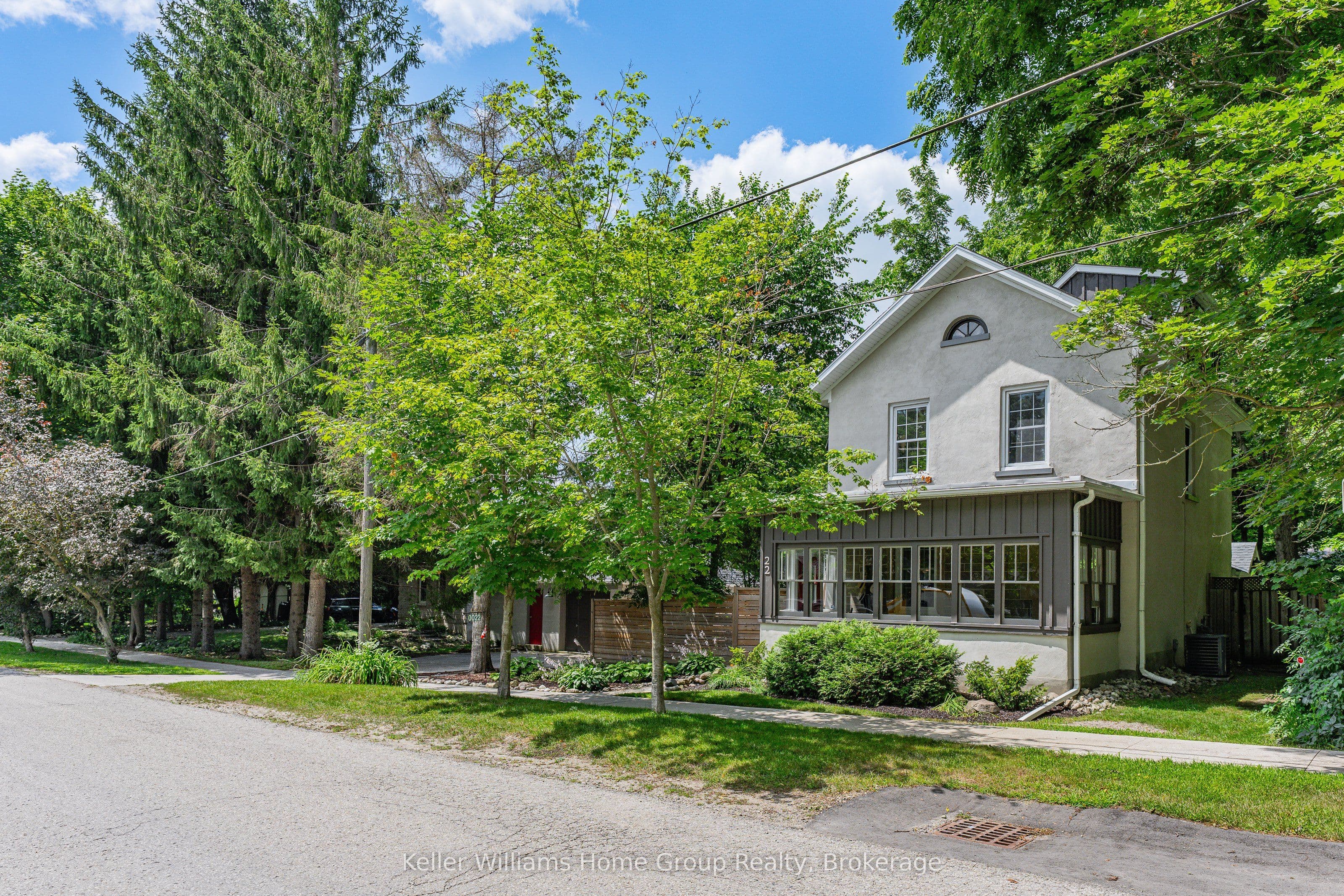 22 Sophia Street photo 1