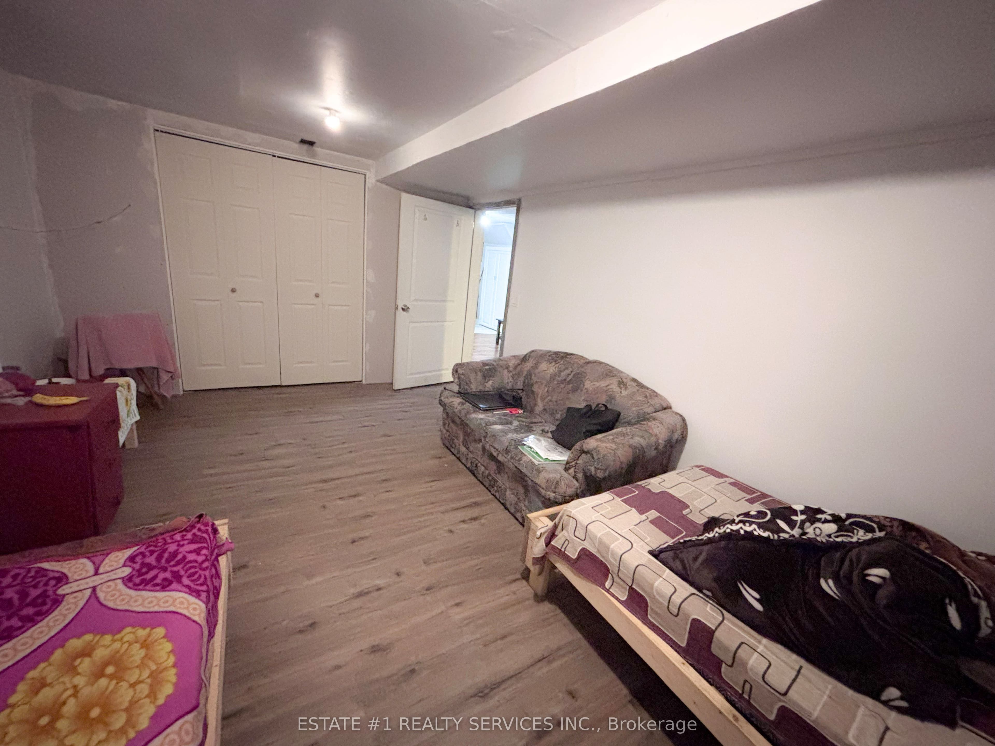 6671 Russell Street photo 1