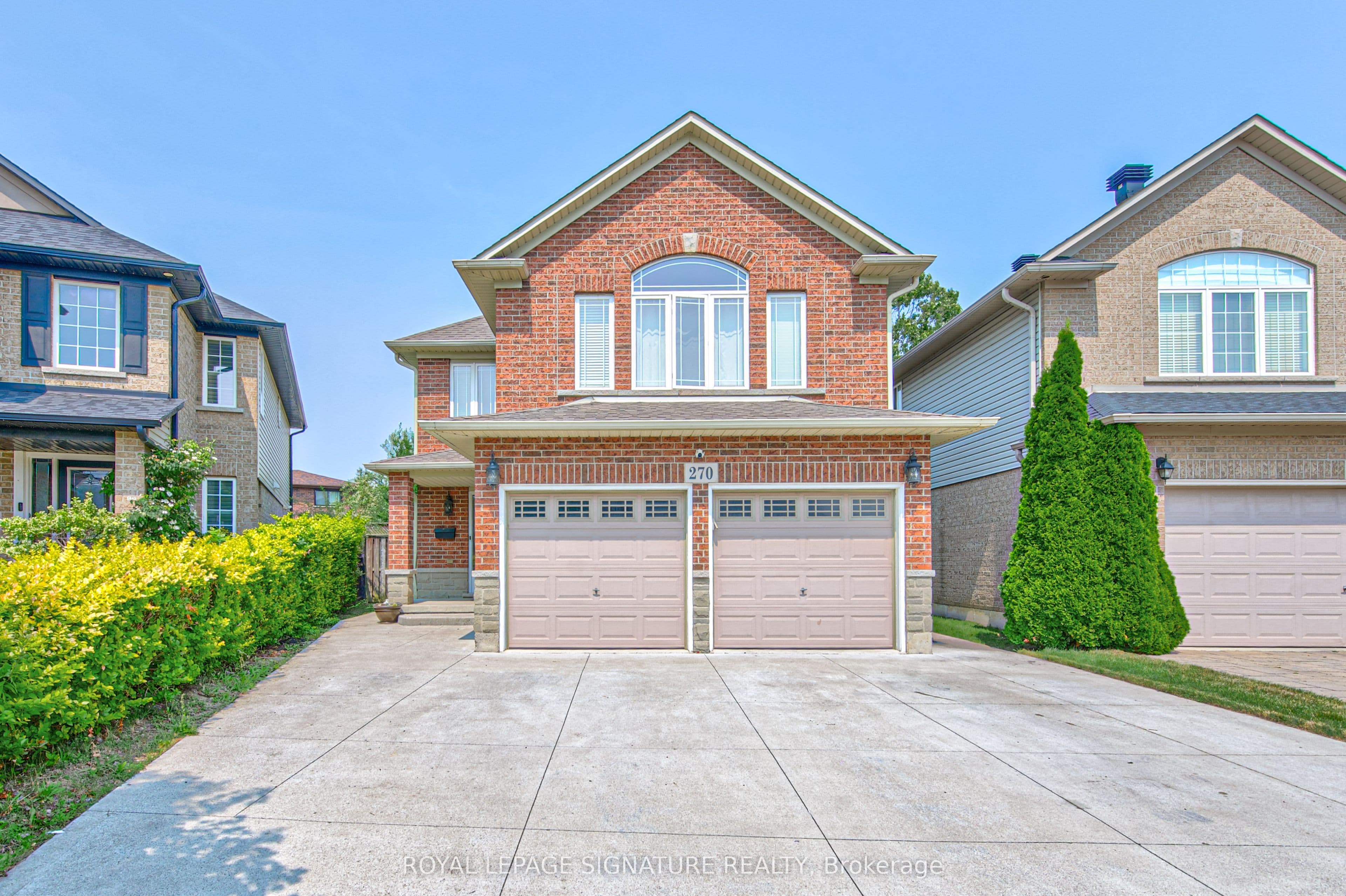 270 Springvalley Crescent photo 1
