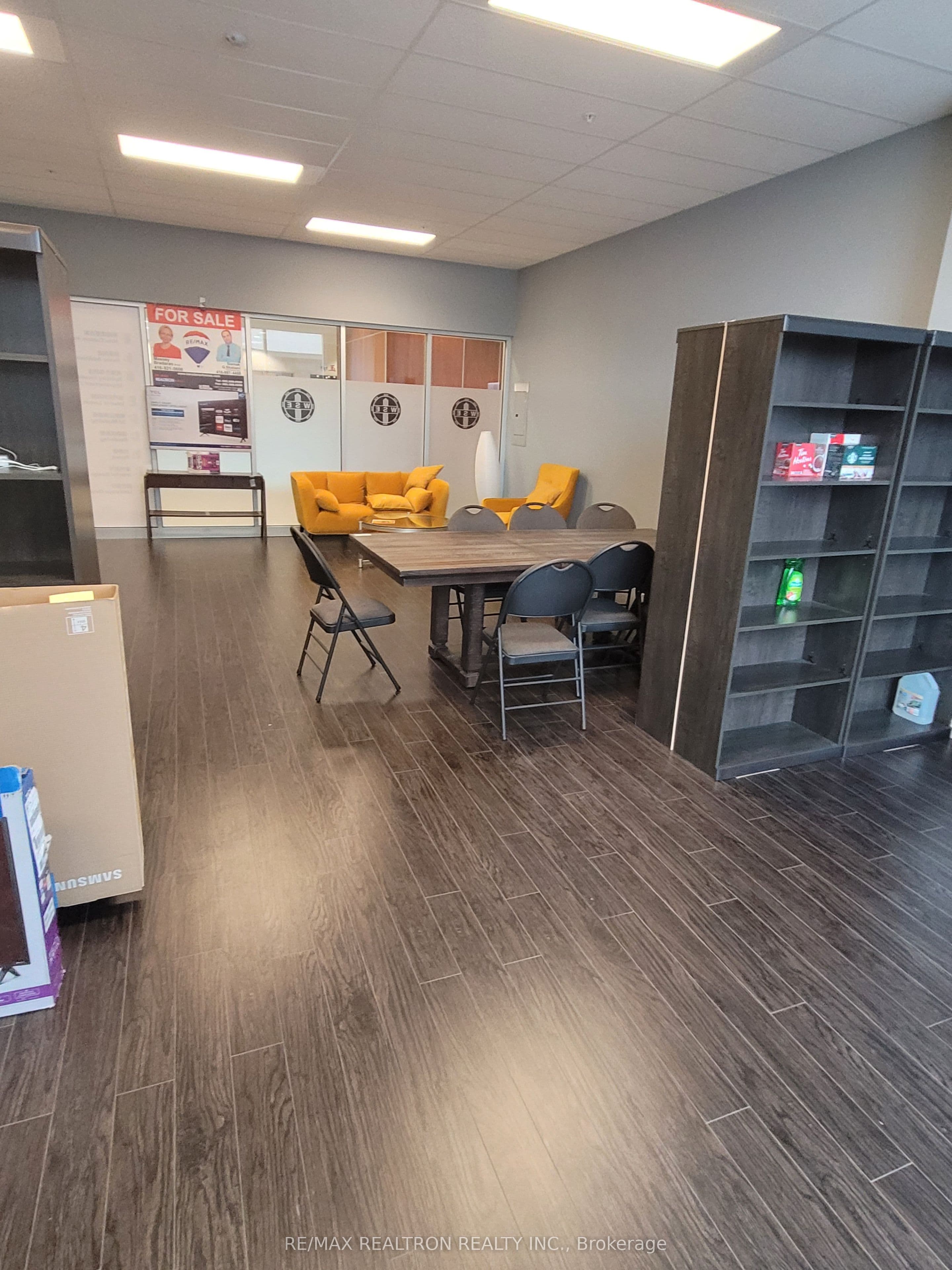 Unit 289 7163 Yonge Street photo 1