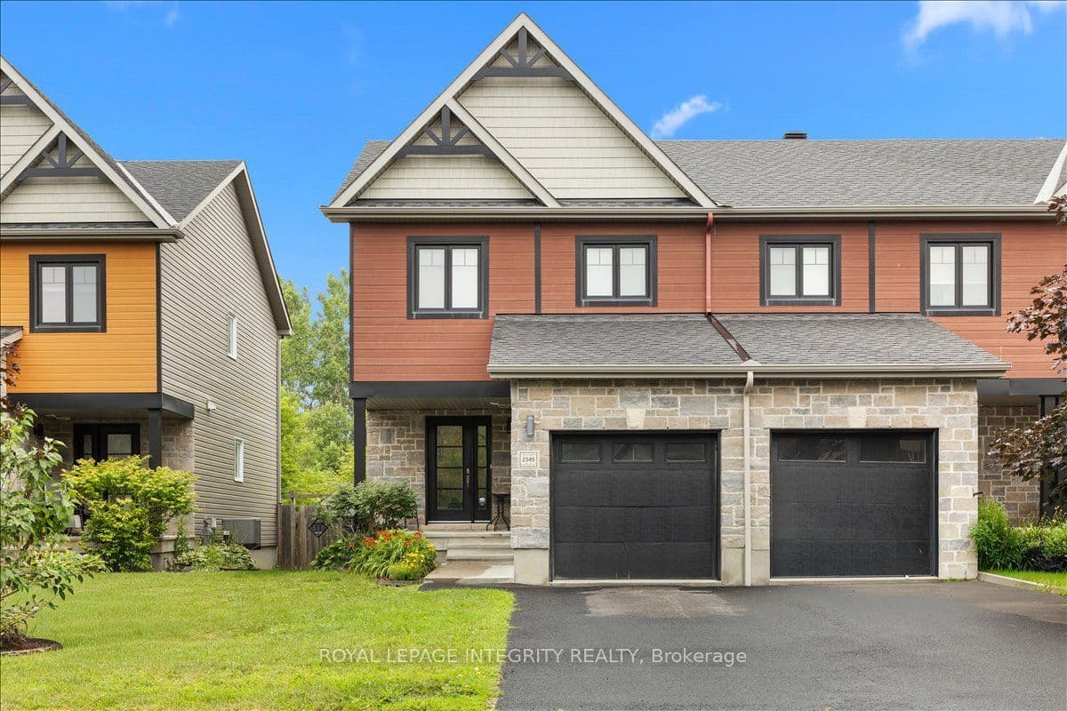 2345 Marble Crescent photo 1