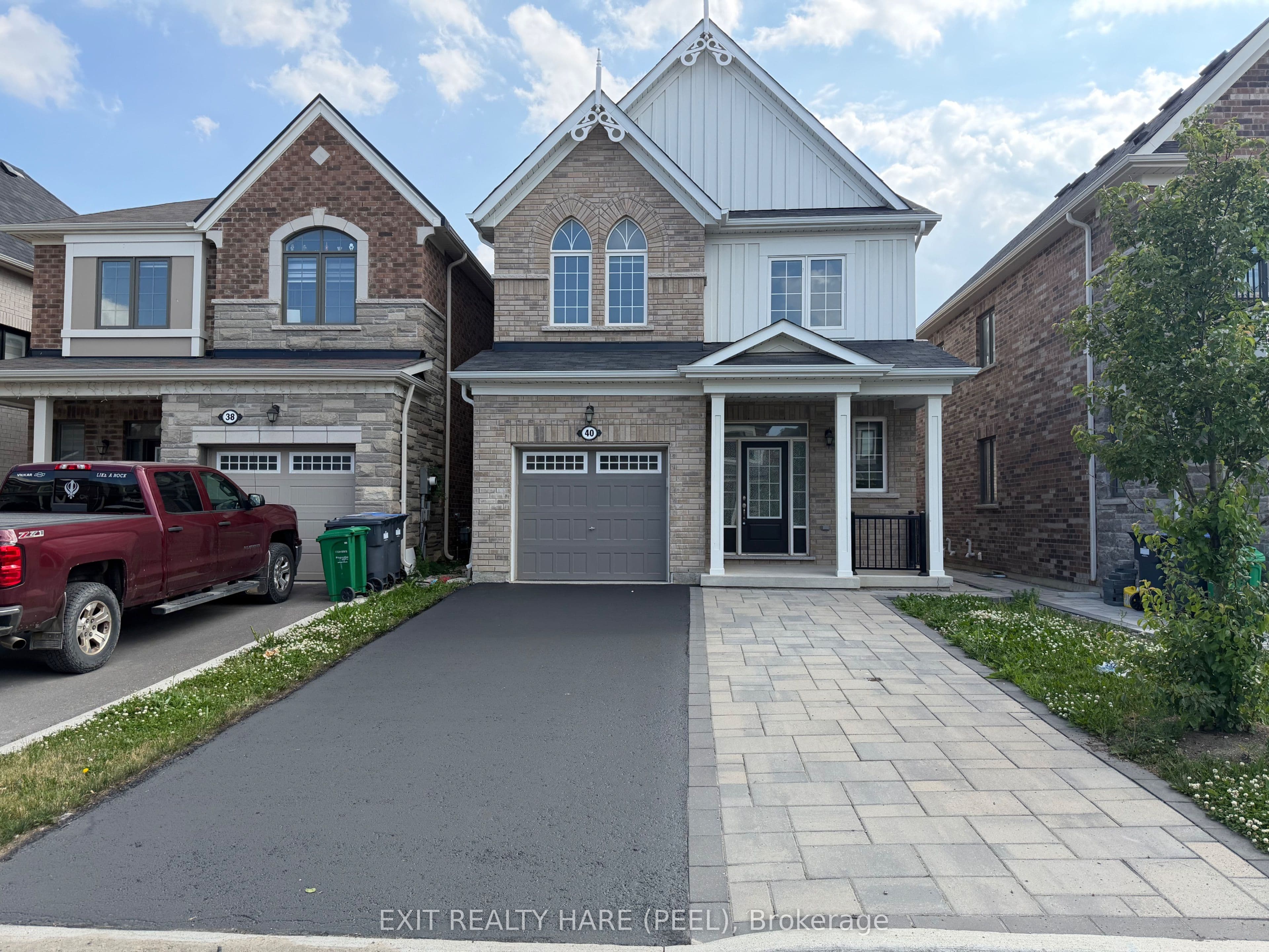 40 Speckled Alder Street photo 1