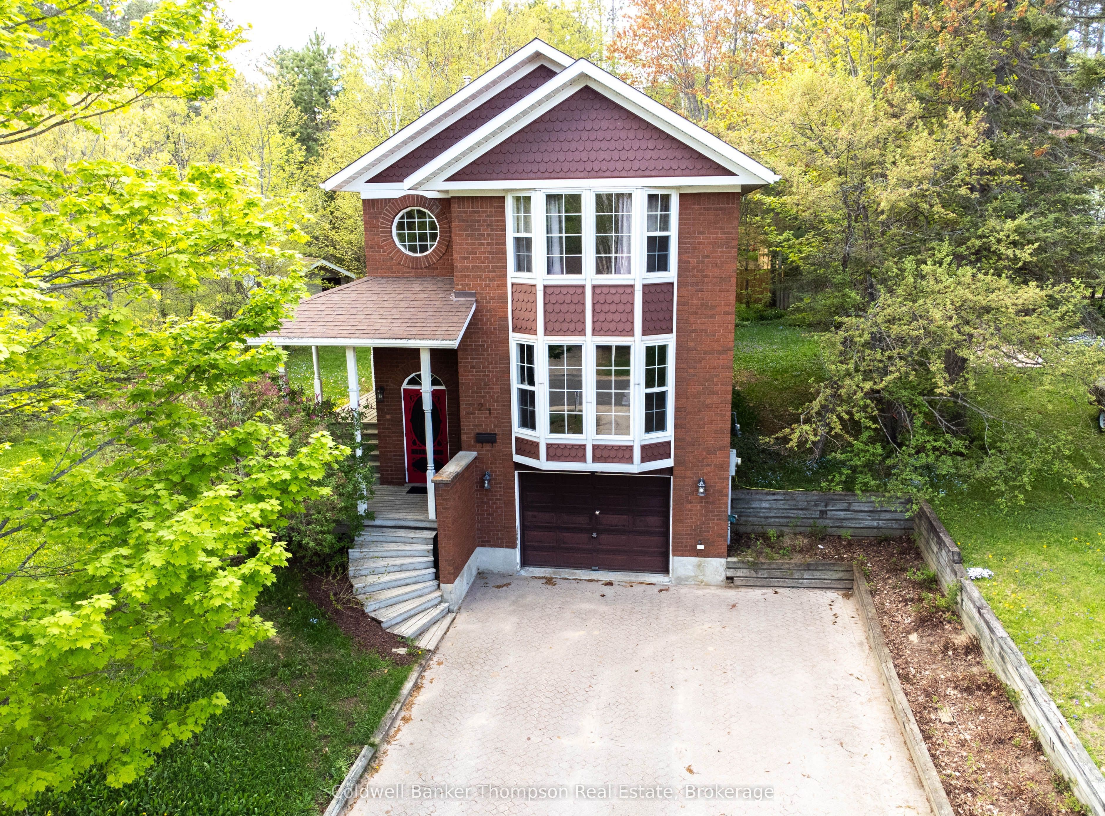 21 Birchwood Drive photo 1
