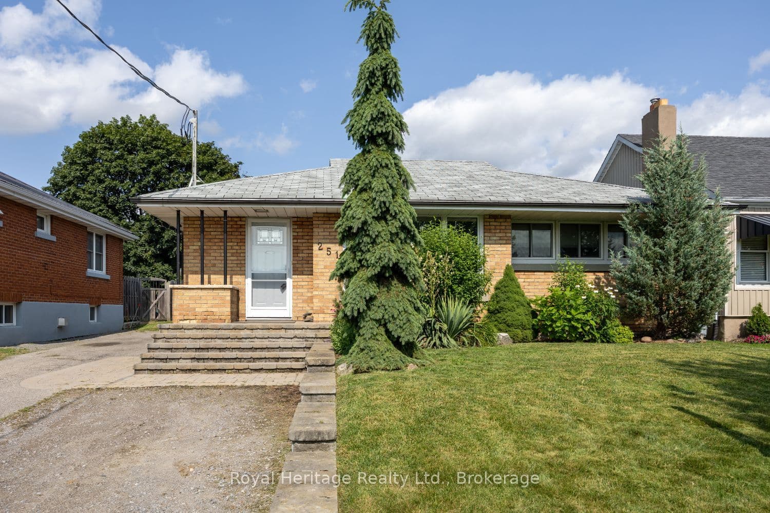 251 Elizabeth Street photo 1