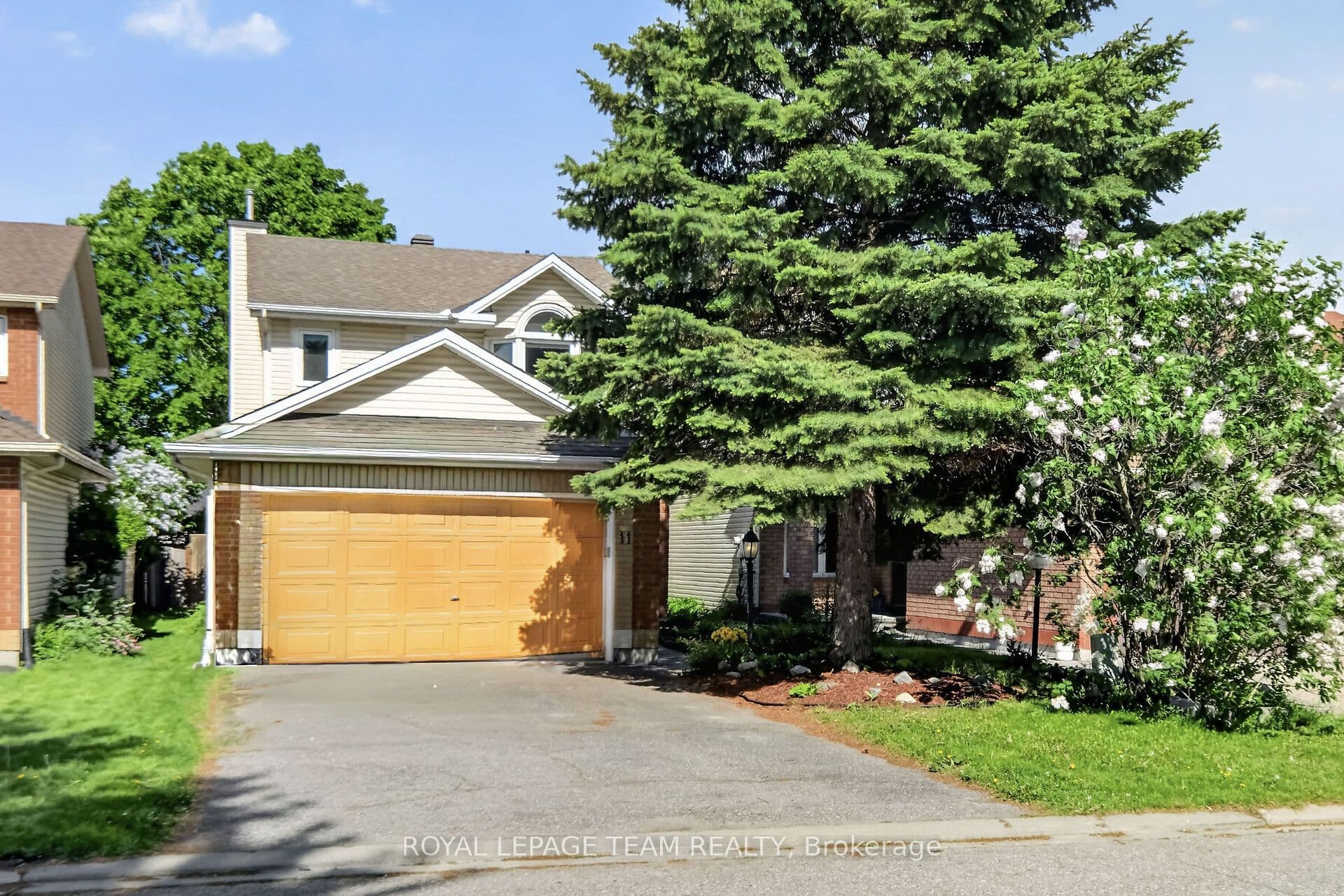 11 Avonhurst Avenue photo 1