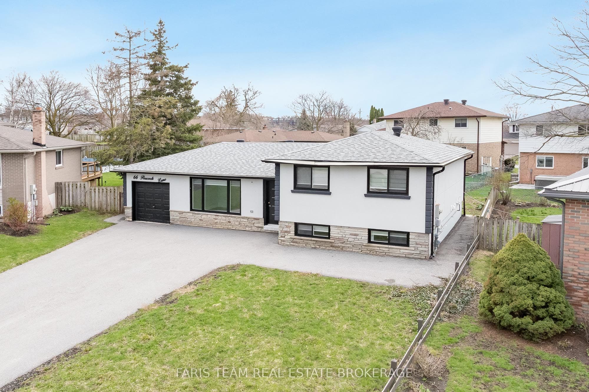 66 Peacock Lane photo 1