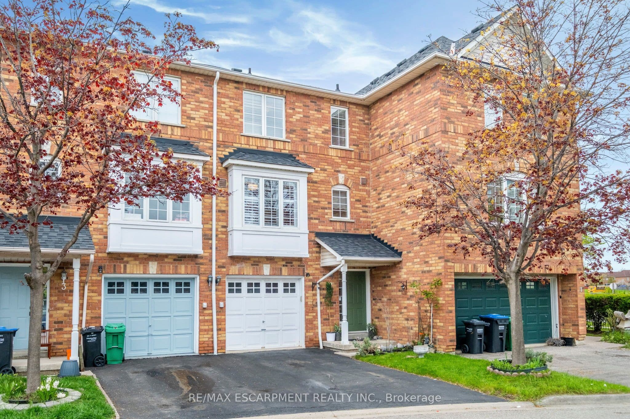 Unit 2 80 Acorn Place photo 1