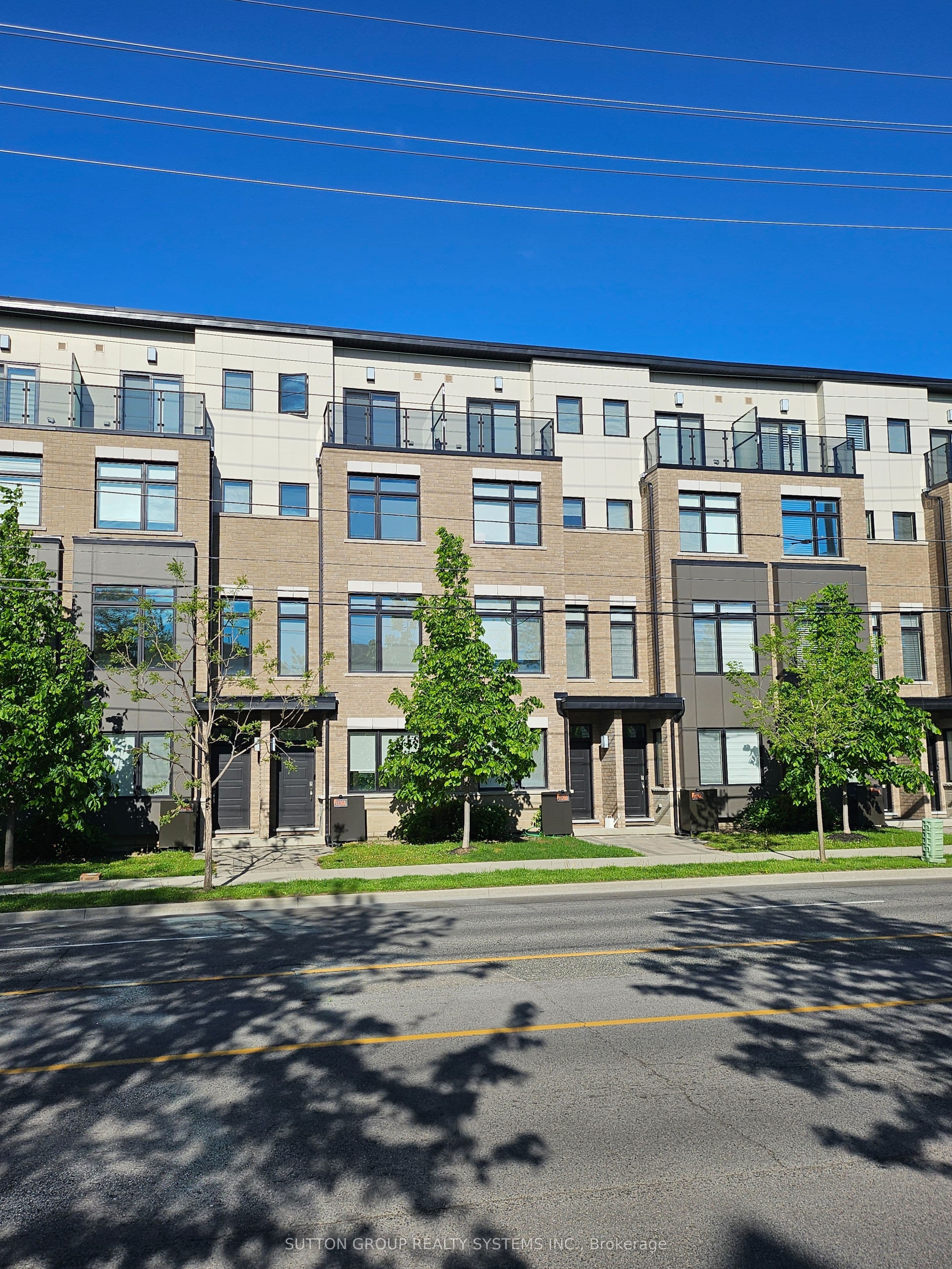 1126A Islington Avenue photo 1