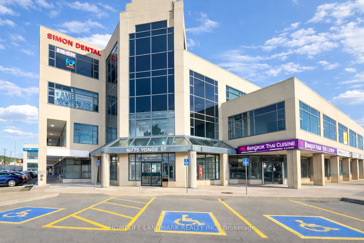 16775 Yonge Street photo 1