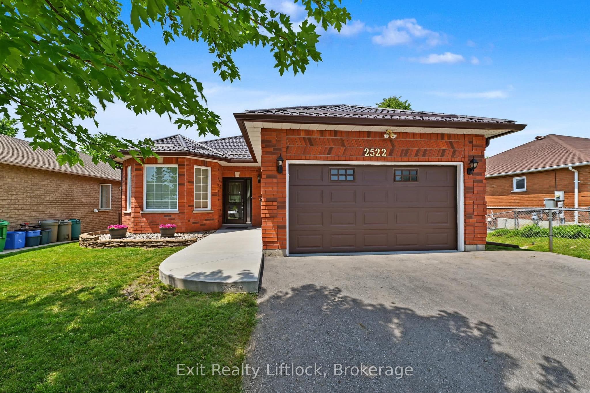 2522 Marsdale Drive photo 1