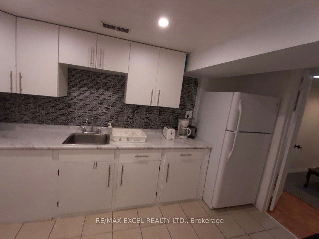 54 Green Bush Road photo 1