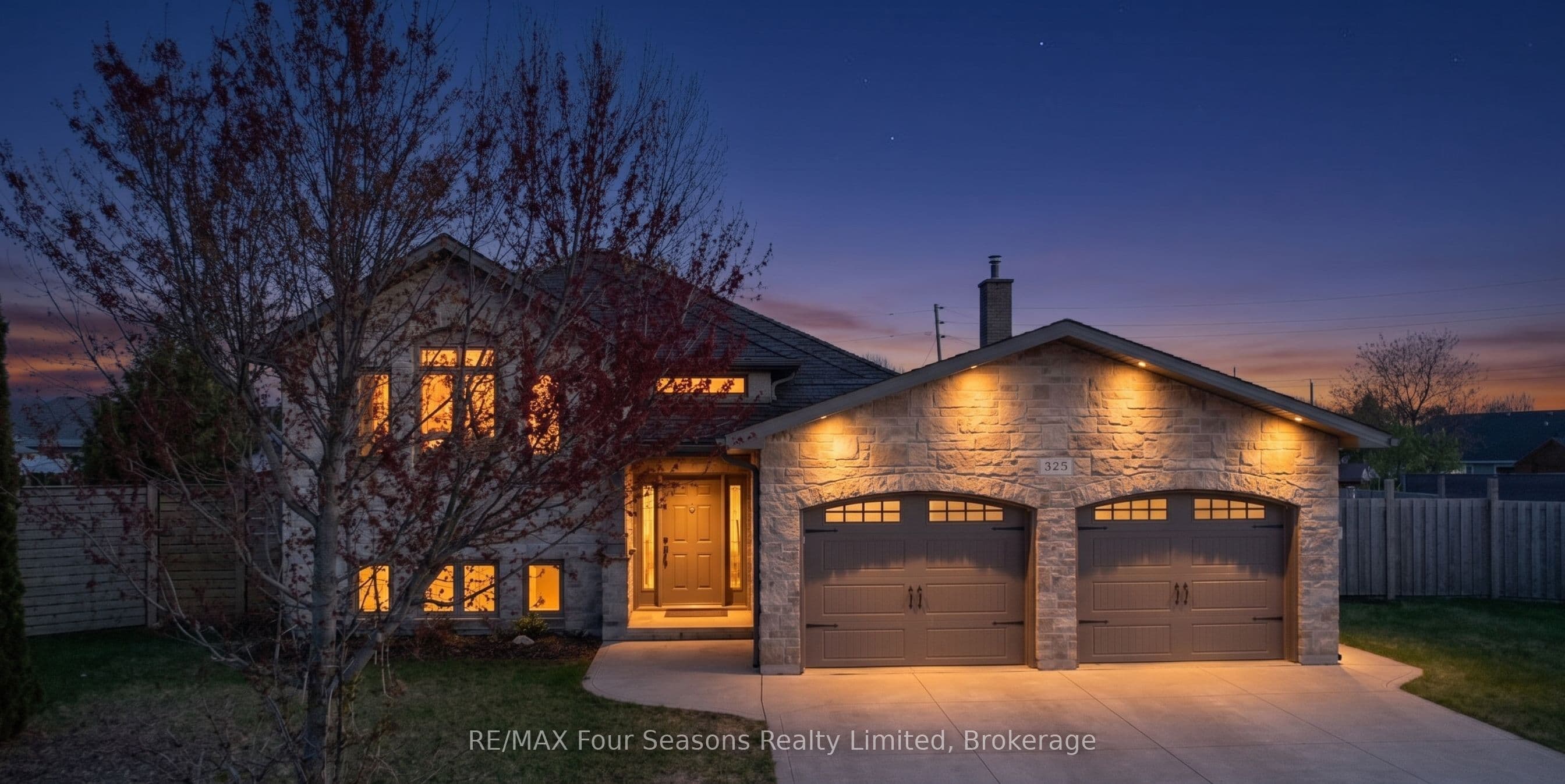 325 Gingrich Crescent photo 1