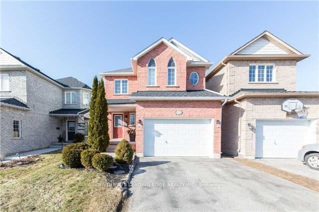 14 GUILDWOOD Drive photo 1