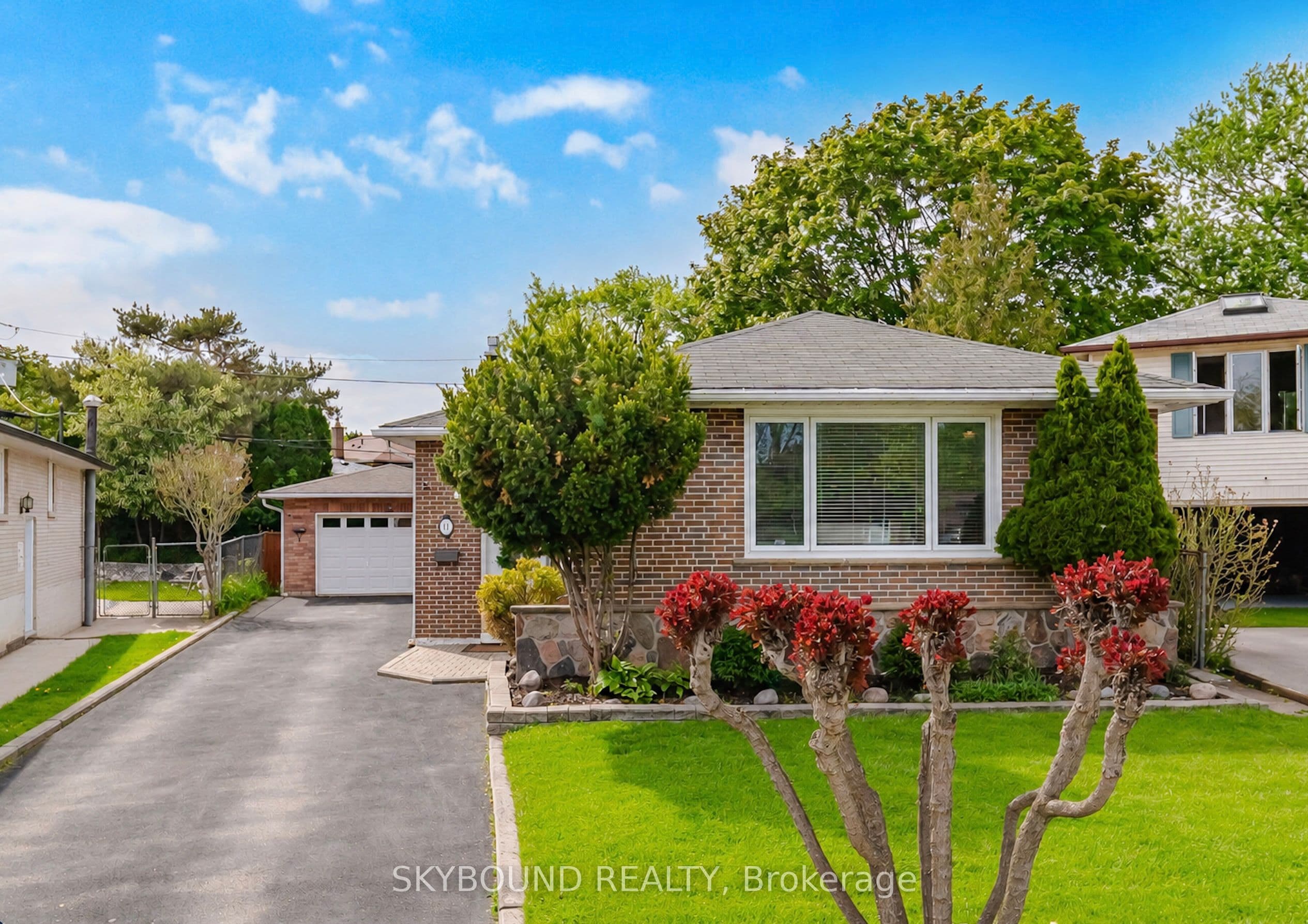 14 Monet Avenue photo 1