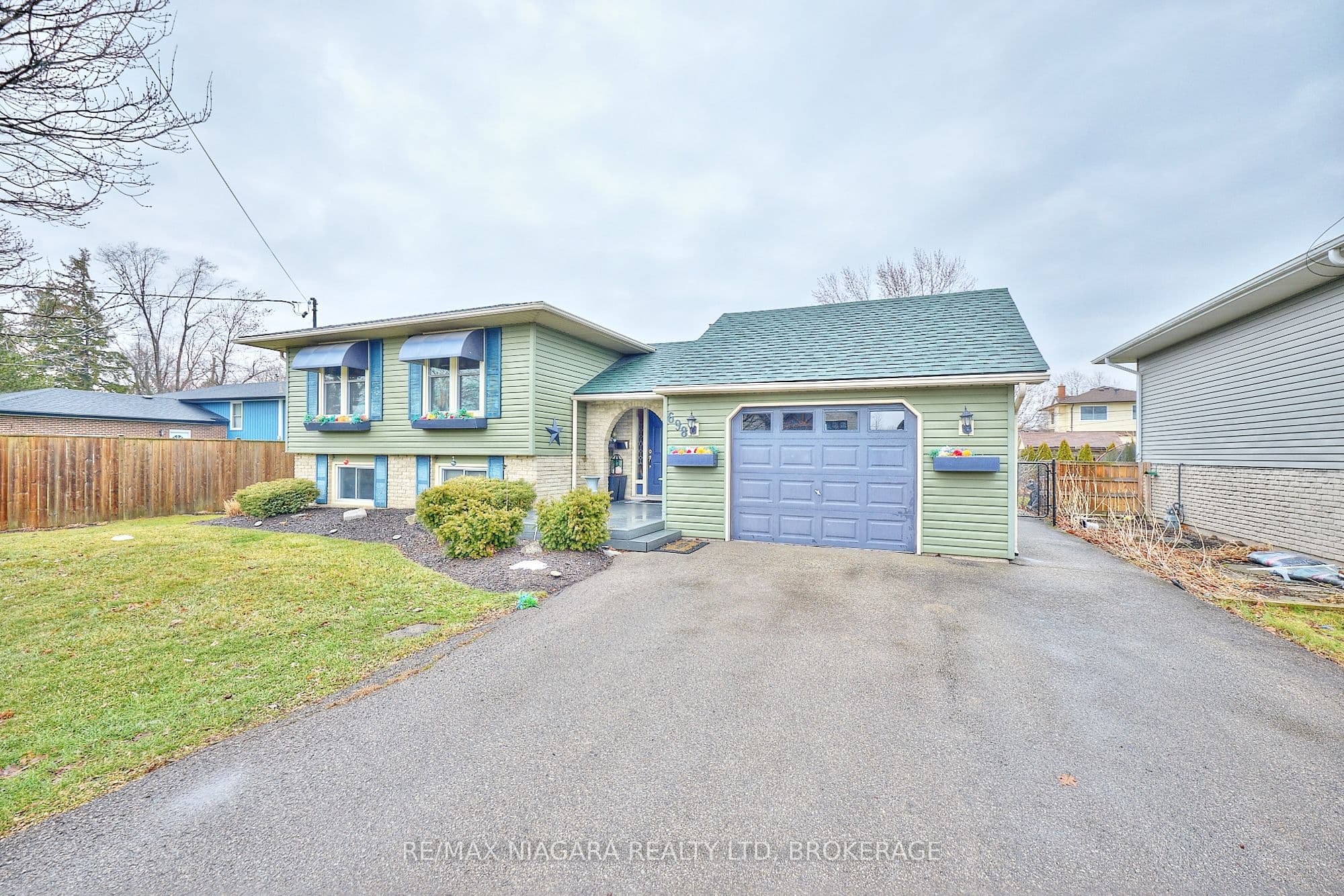 698 Buffalo Road photo 1