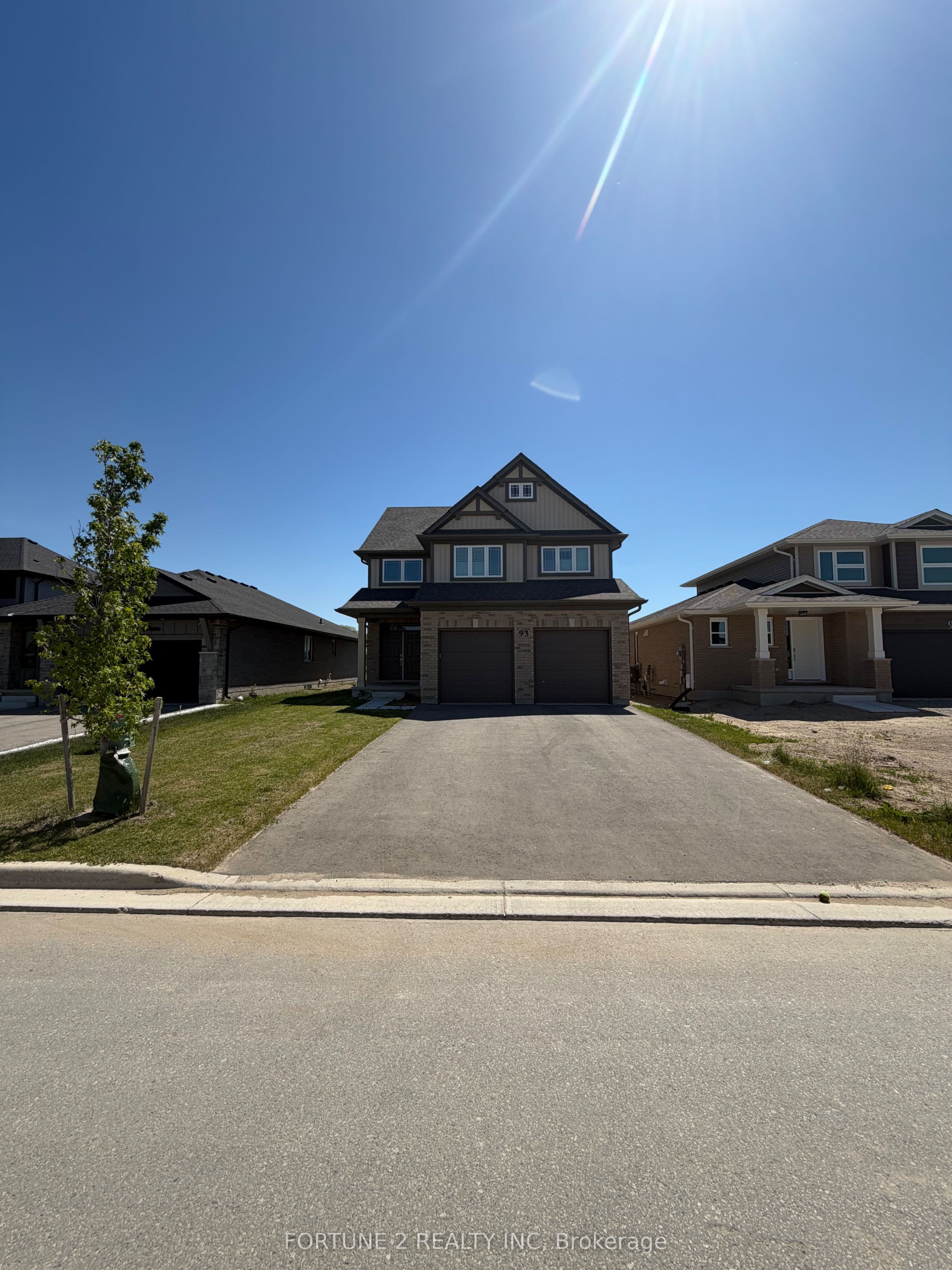 93 Styles Drive photo 1