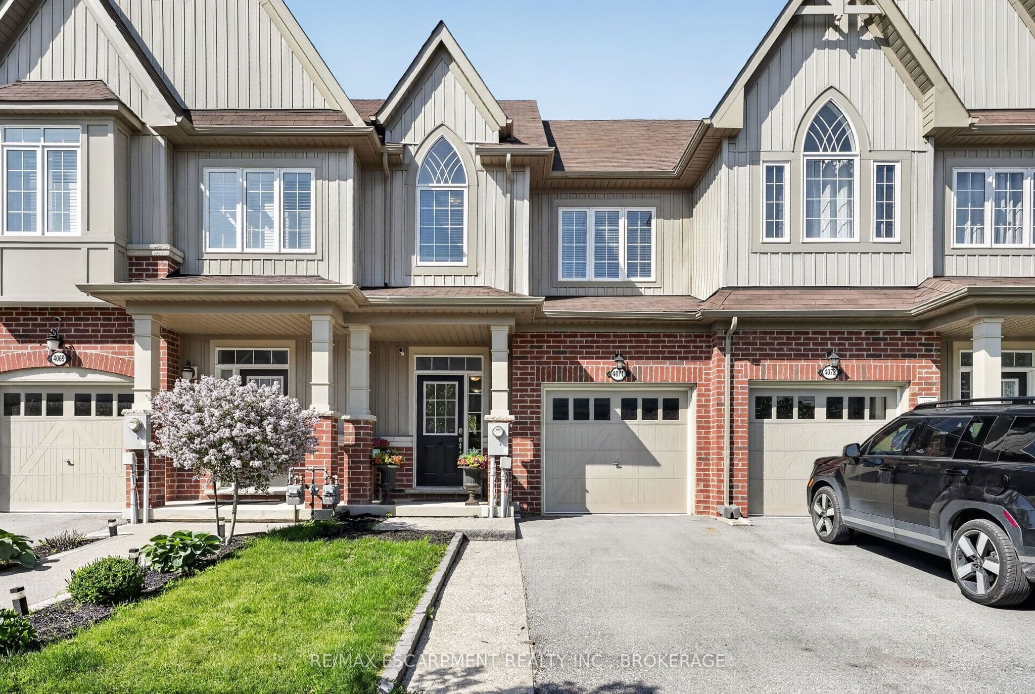 4071 Fracchioni Drive photo 1