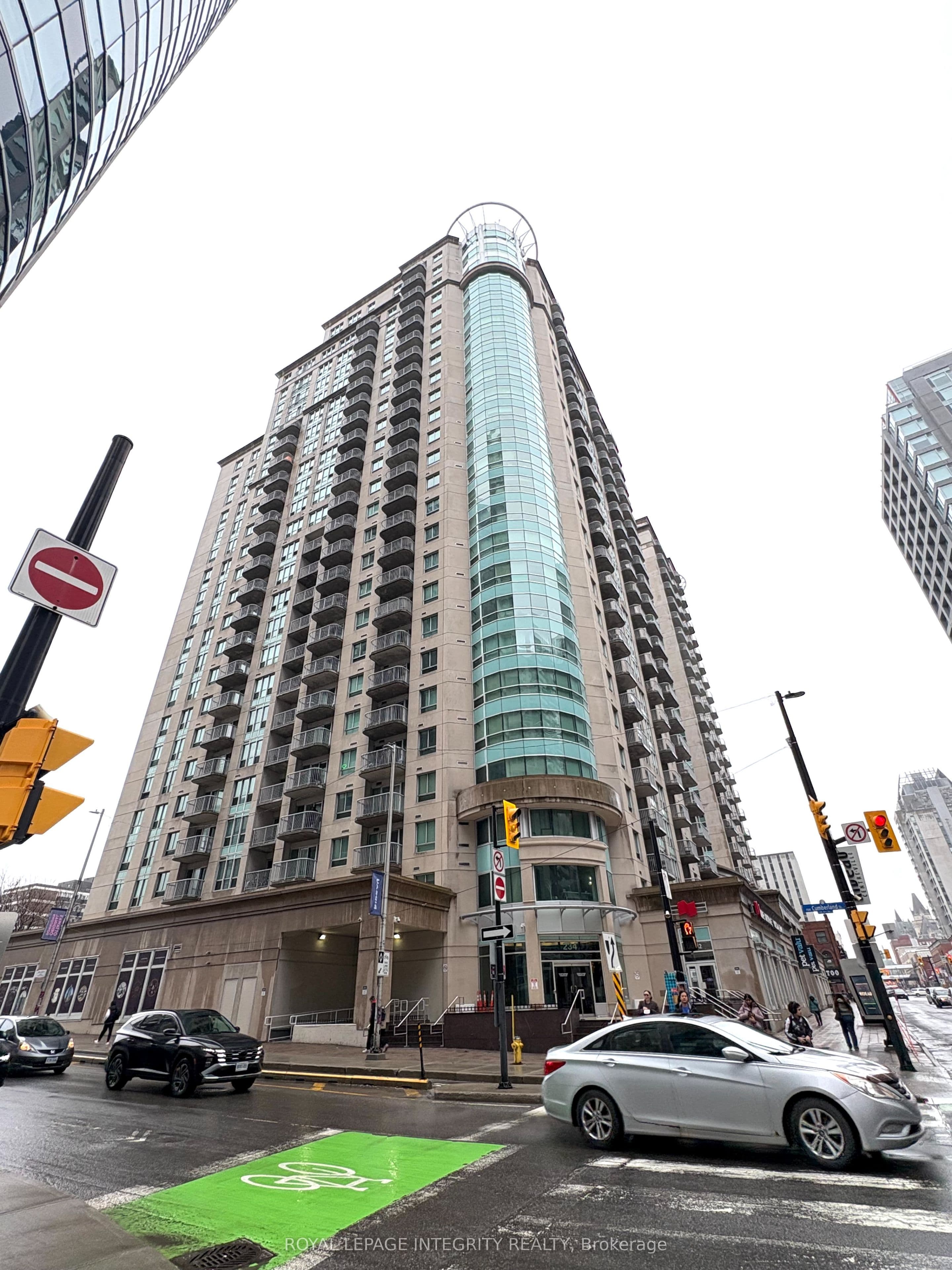 Unit 504A 234 Rideau Street photo 1