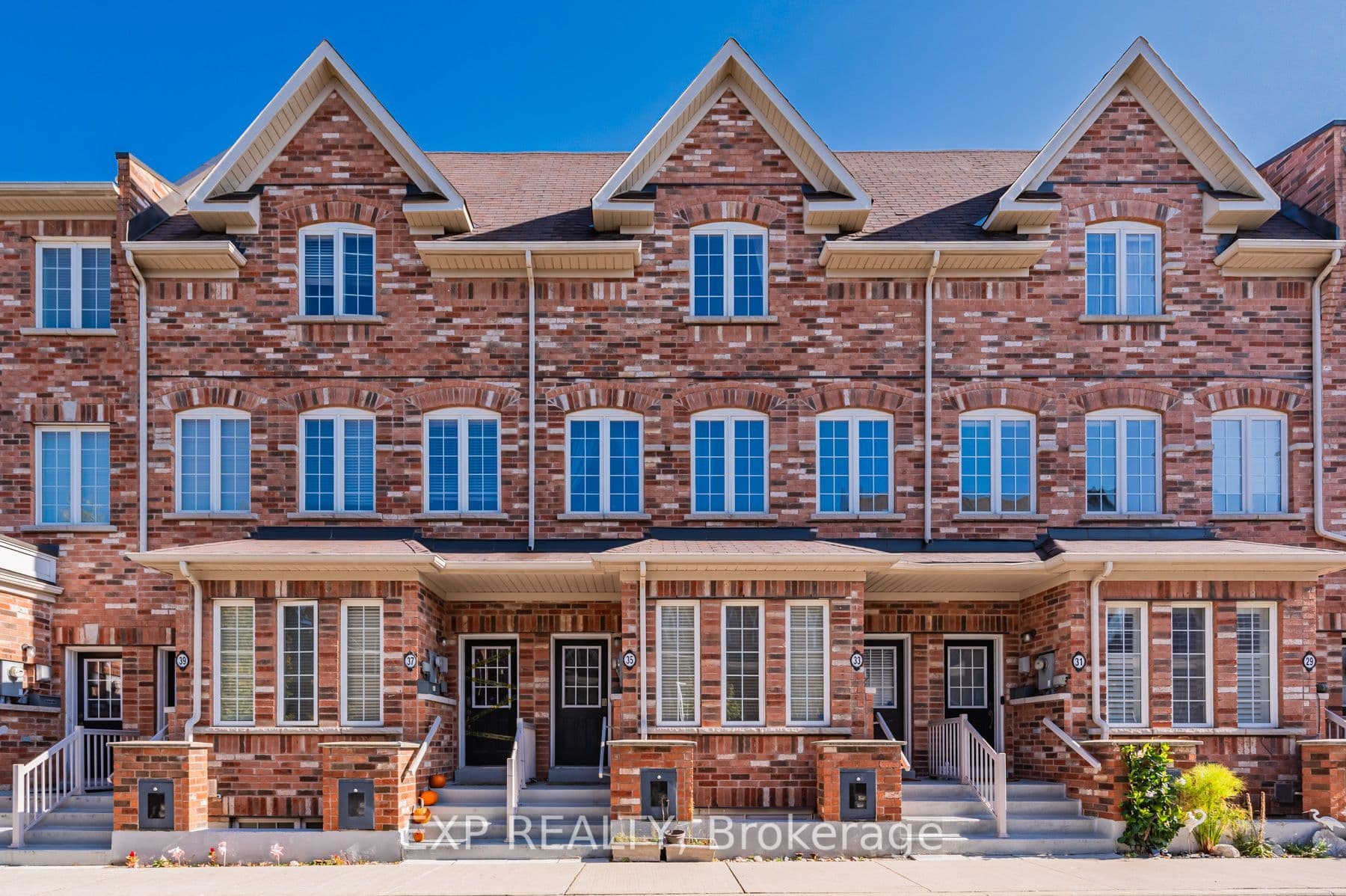 35 Carnahan Terrace photo 1