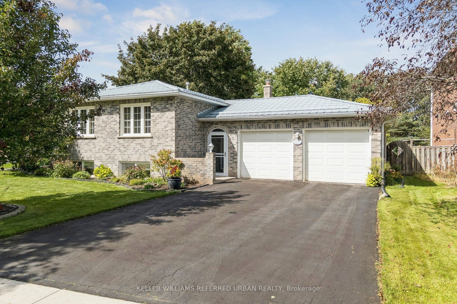 190 Hilltop Drive photo 1
